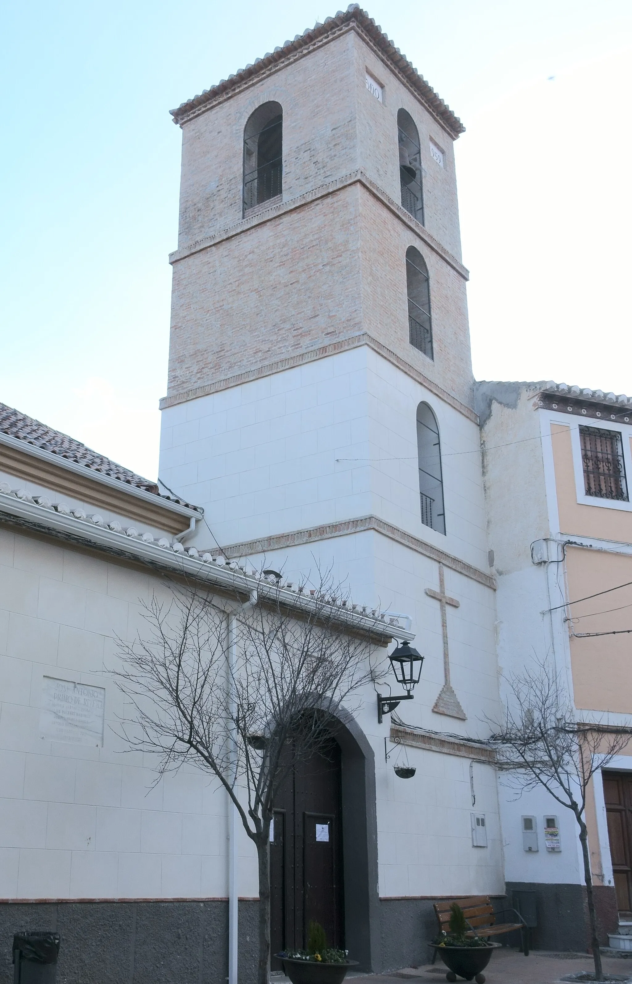Photo showing: Iglesia de Nuestra Señora de la Anunciación, en Darro (Granada, España).