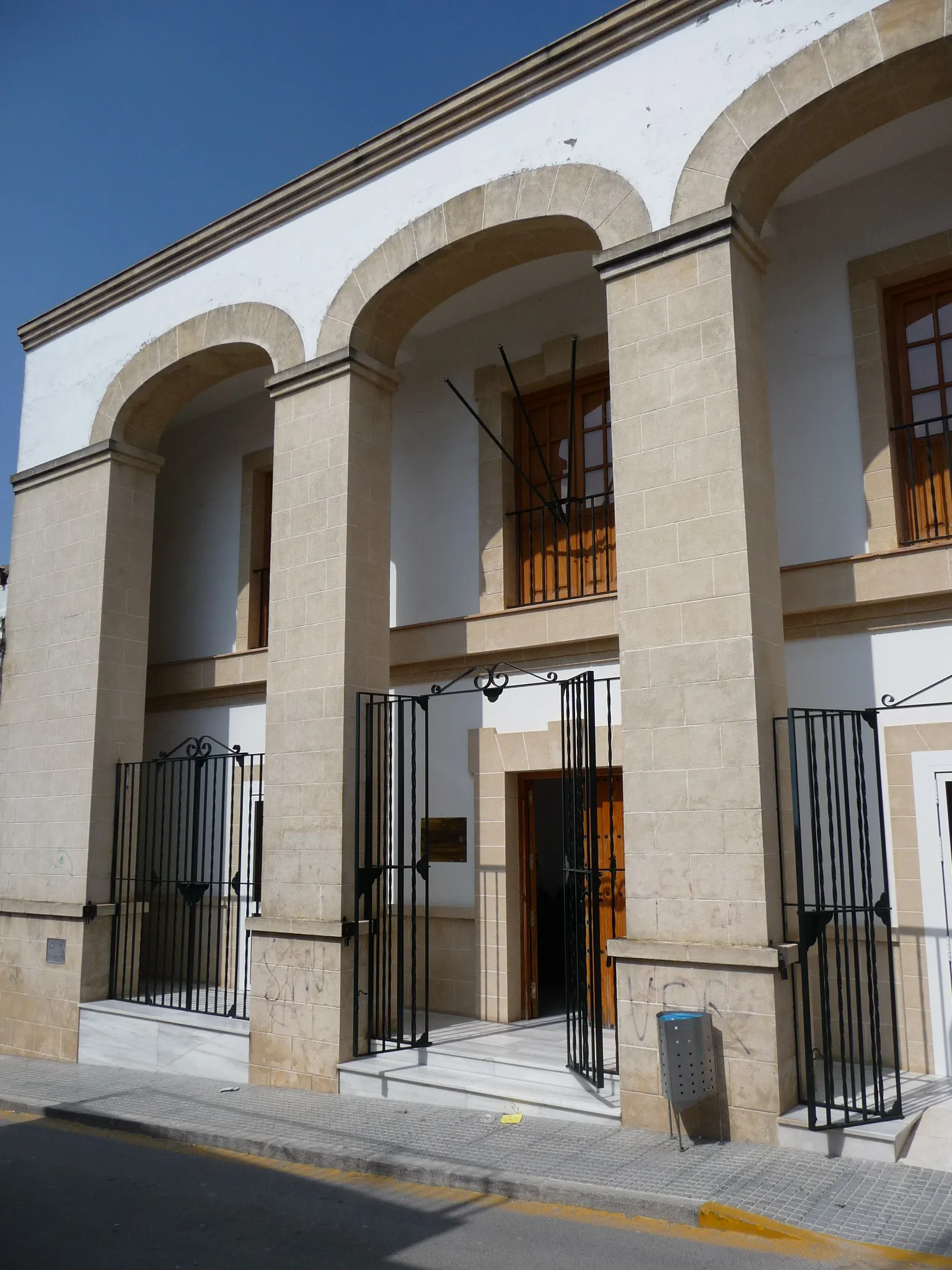 Photo showing: Worker's Union in Trebujena (Andalusia, Spain)