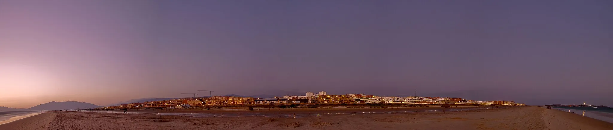 Photo showing: Tarifa - view from Los Lances beach.