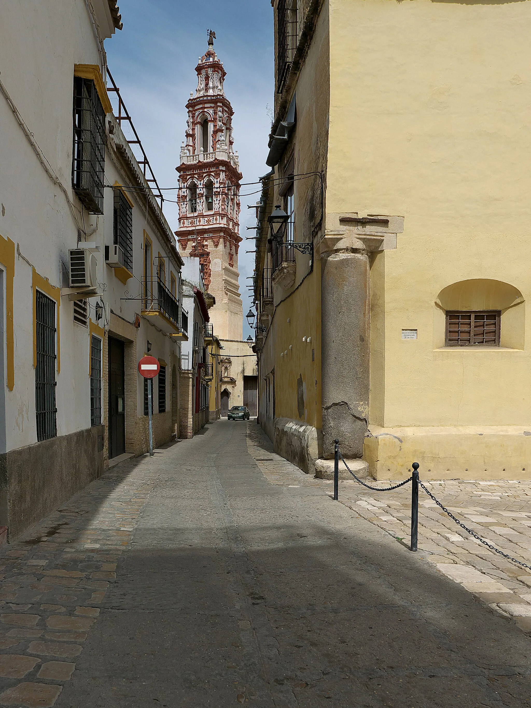 Photo showing: Vista del campanario de la Iglesia de San Juan.