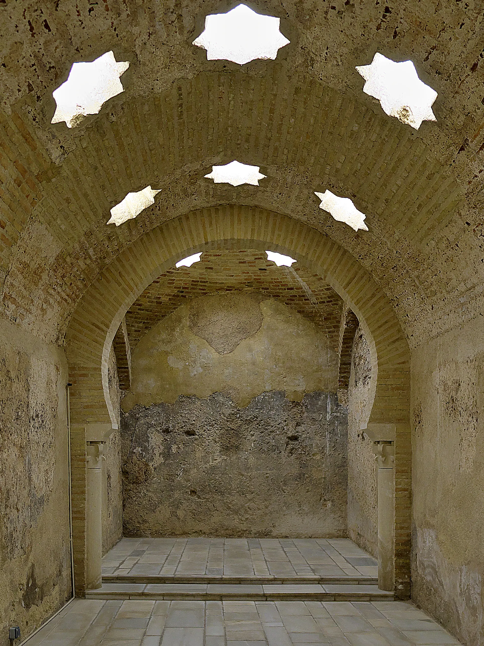 Photo showing: Al-bayt al-barid. El espacio menor de los baños.