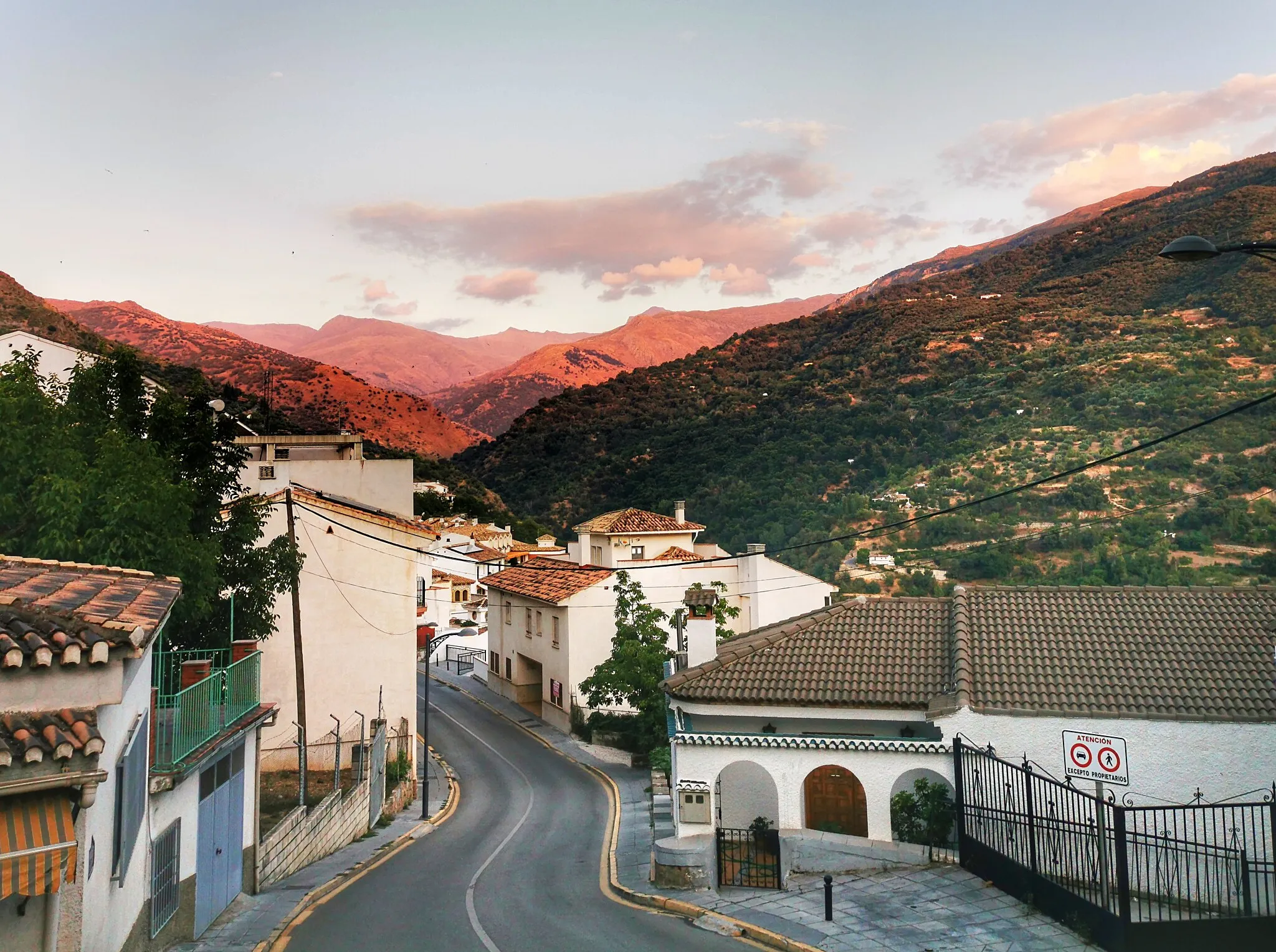 Photo showing: Sunset in the Spanish mountains