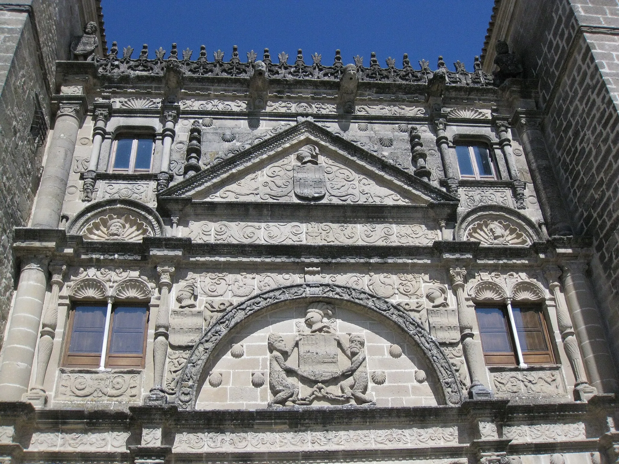 Photo showing: Casa de las Torres (Palacio de los Dávalos)