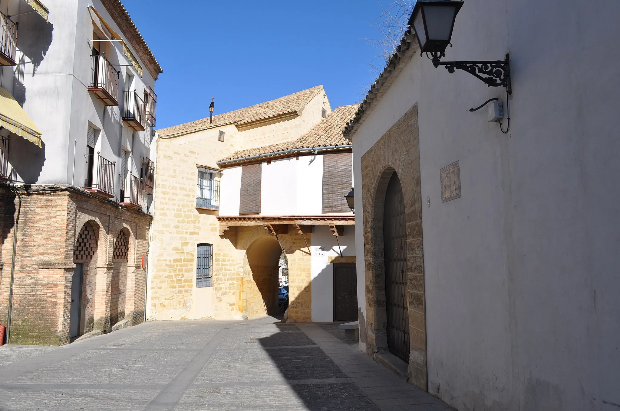 Photo showing: Arco y convento de Santa Clara, en Montilla.