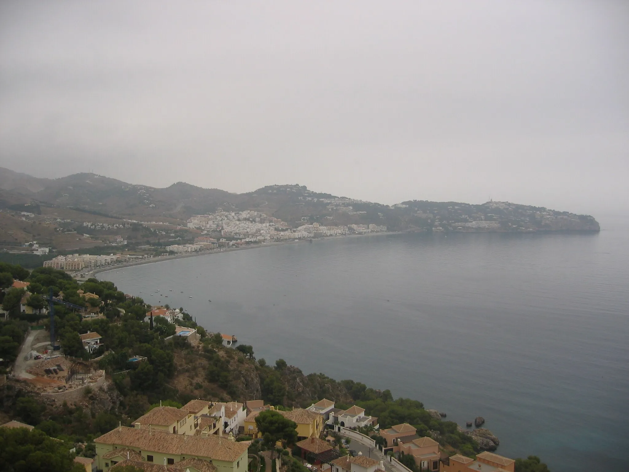 Photo showing: Bahía de La Herradura desde Cerro Gordo