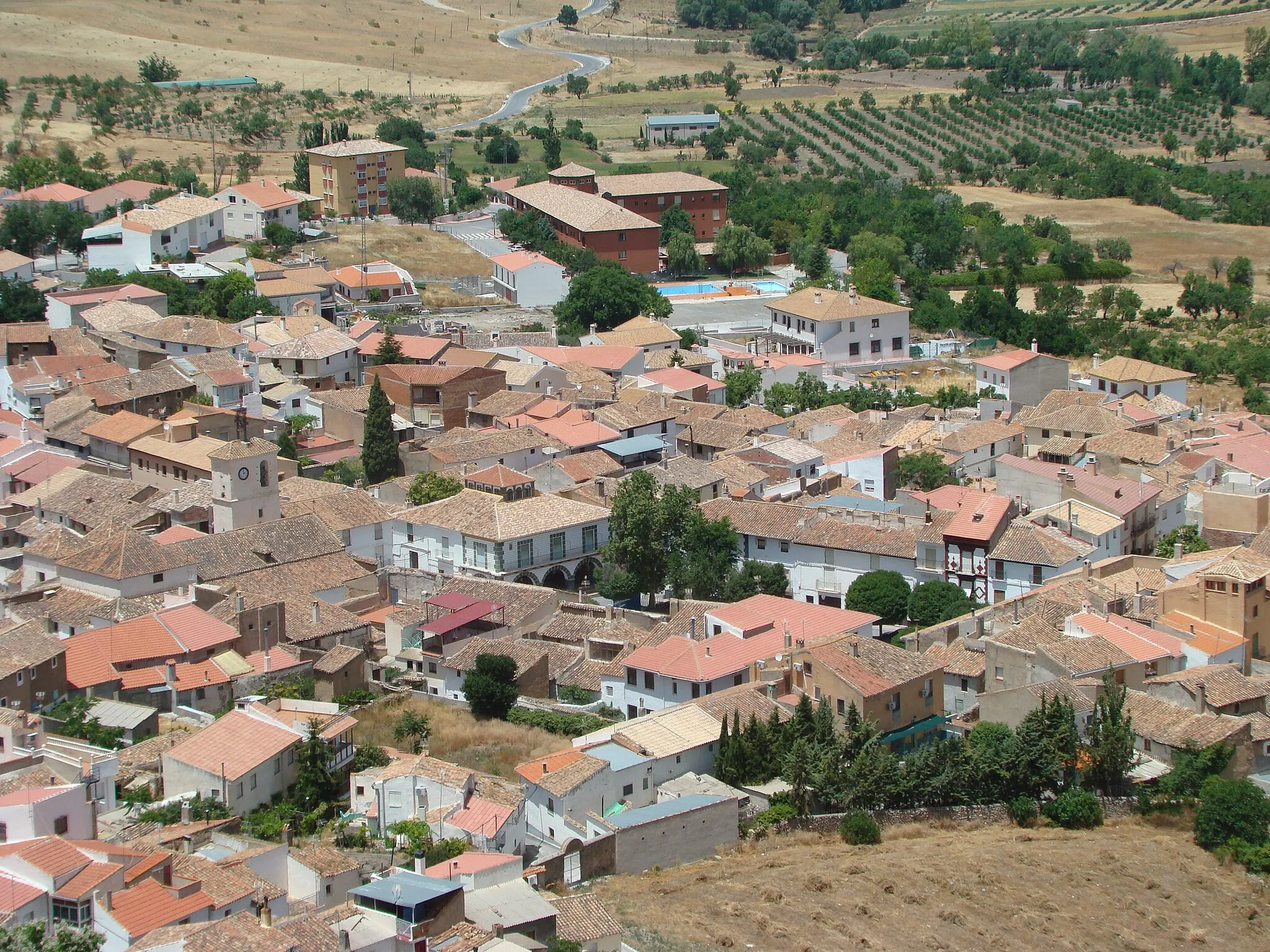 Photo showing: Vista del casco urbano de Gor, en la provincia de Granada, España