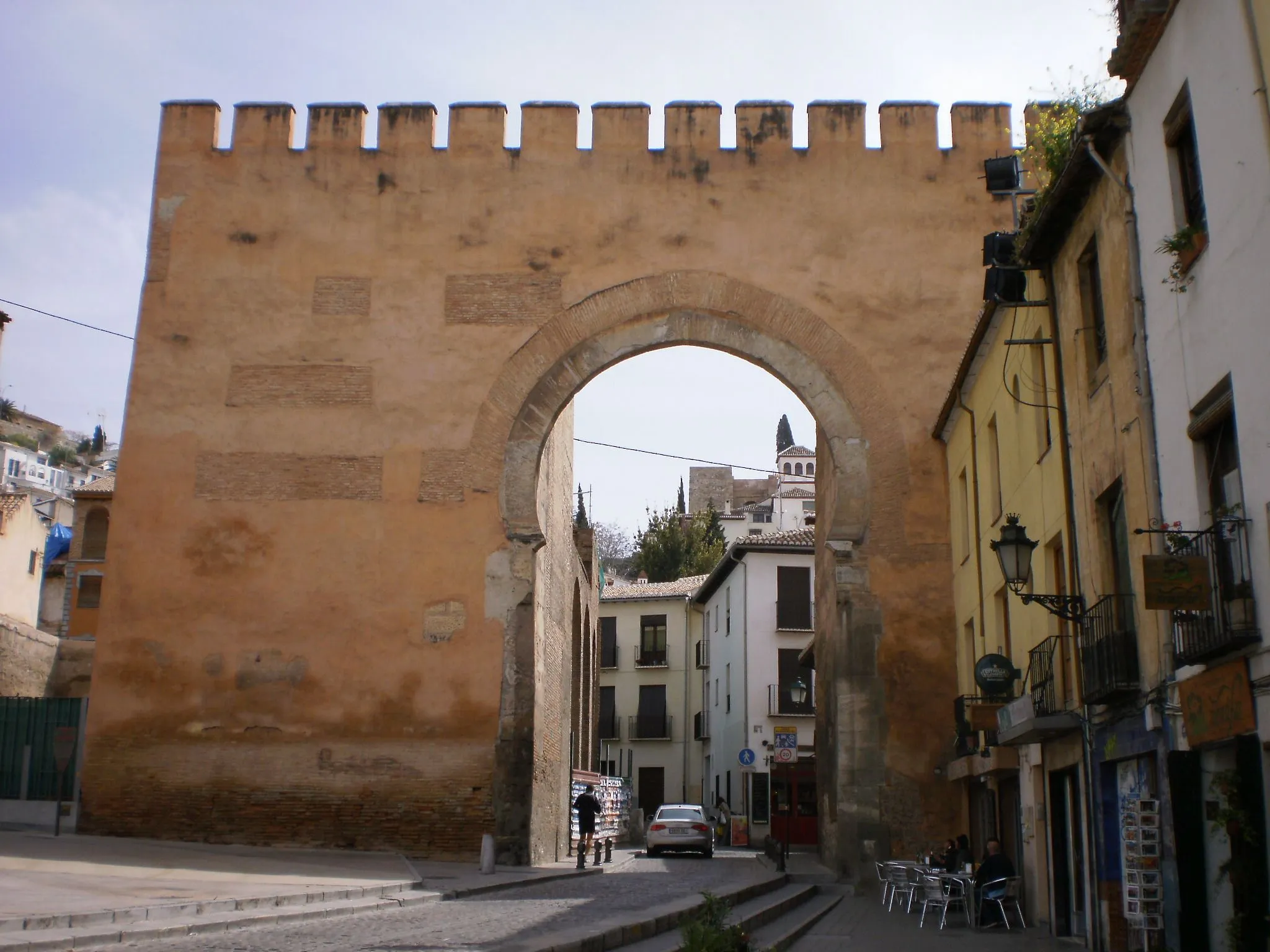 Photo showing: Puerta de Elvira, Granada