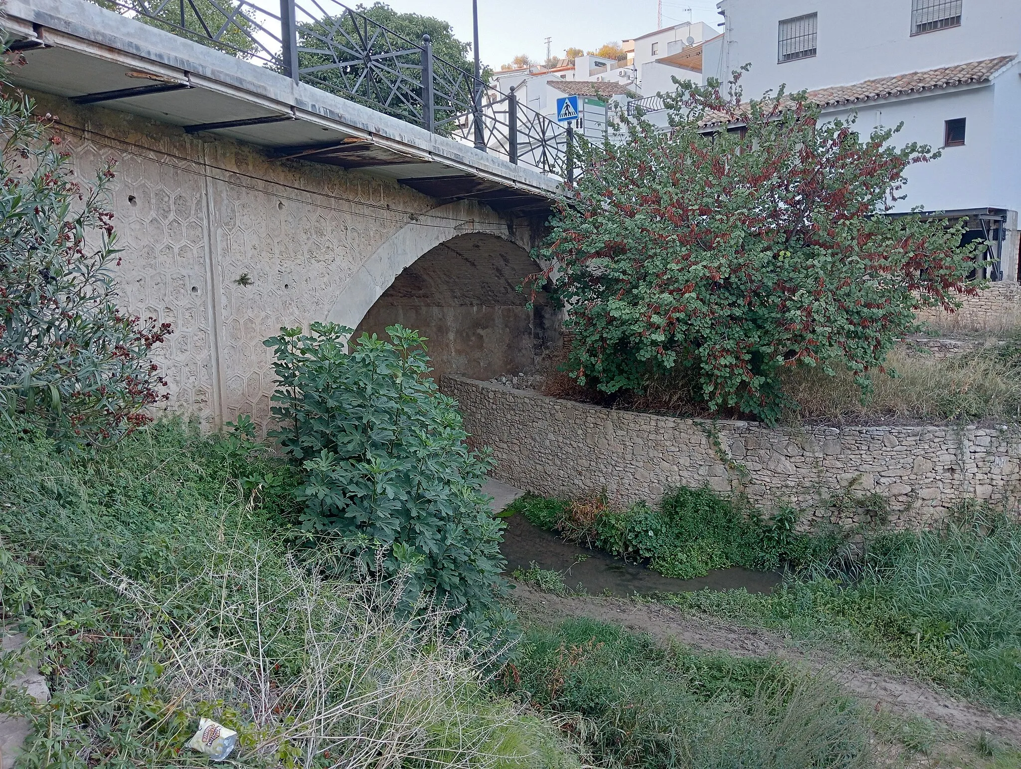 Photo showing: Puente catalogado en la Guía Digital del IAPH