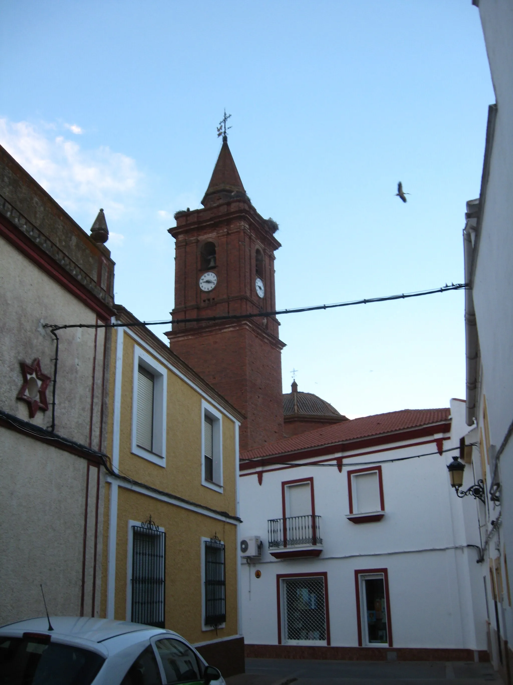 Photo showing: Main church clocktower near the town center.