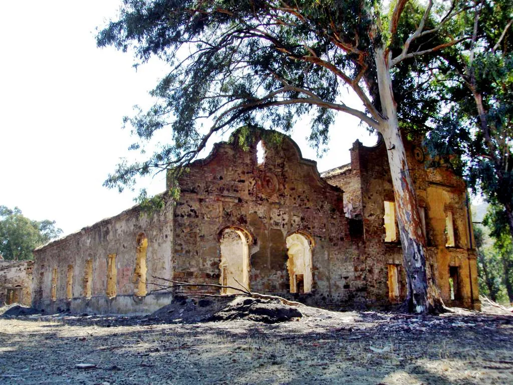 Photo showing: Antiguas instalaciones del Balneario de Santa Elisa, en el municipio de Espiel (Córdoba, España).