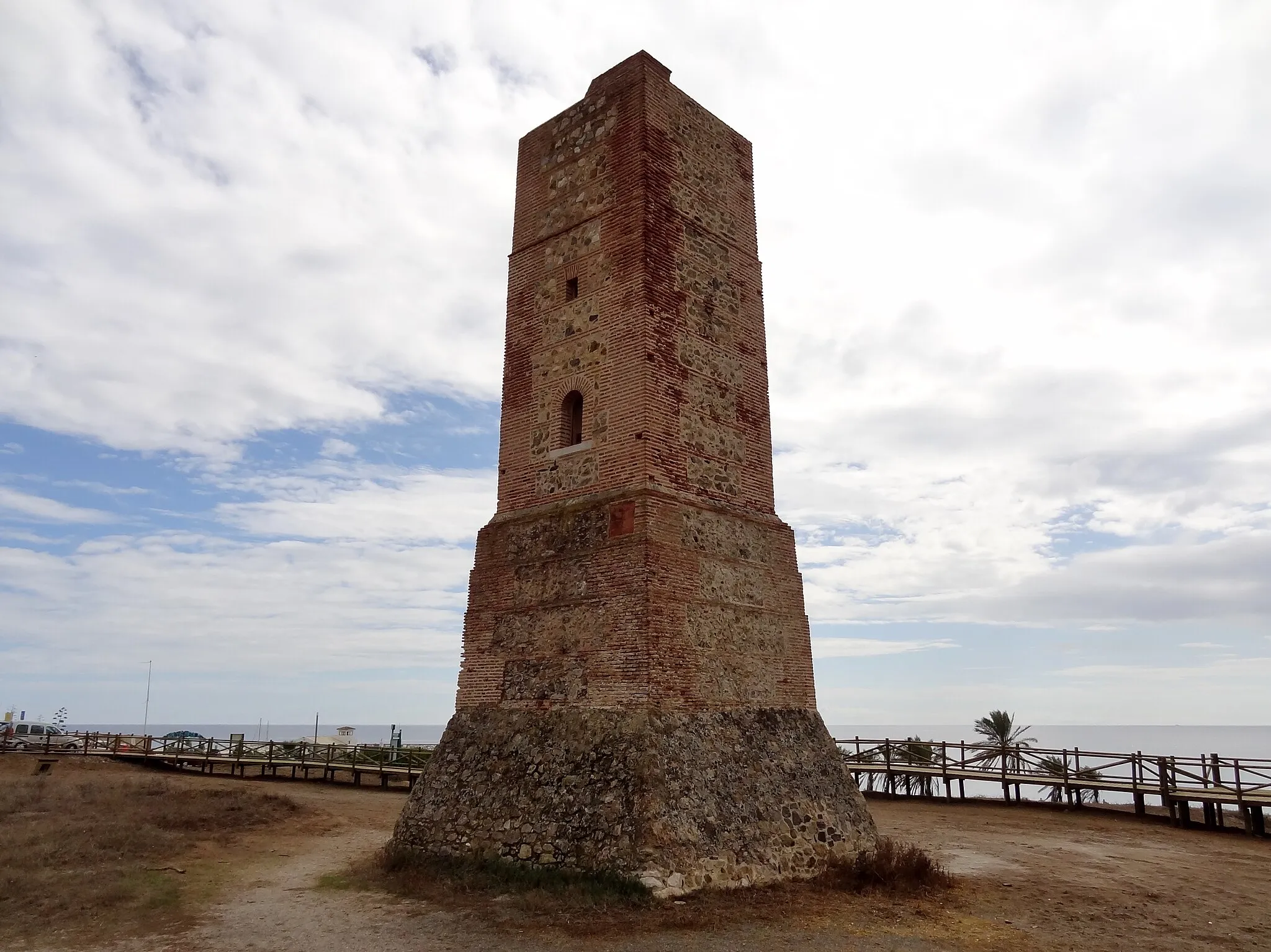 Photo showing: Torre Ladrones (‚Turm der Diebe‘) in Cabopino, Gemeinde Marbella, Provinz Málaga, Spanien