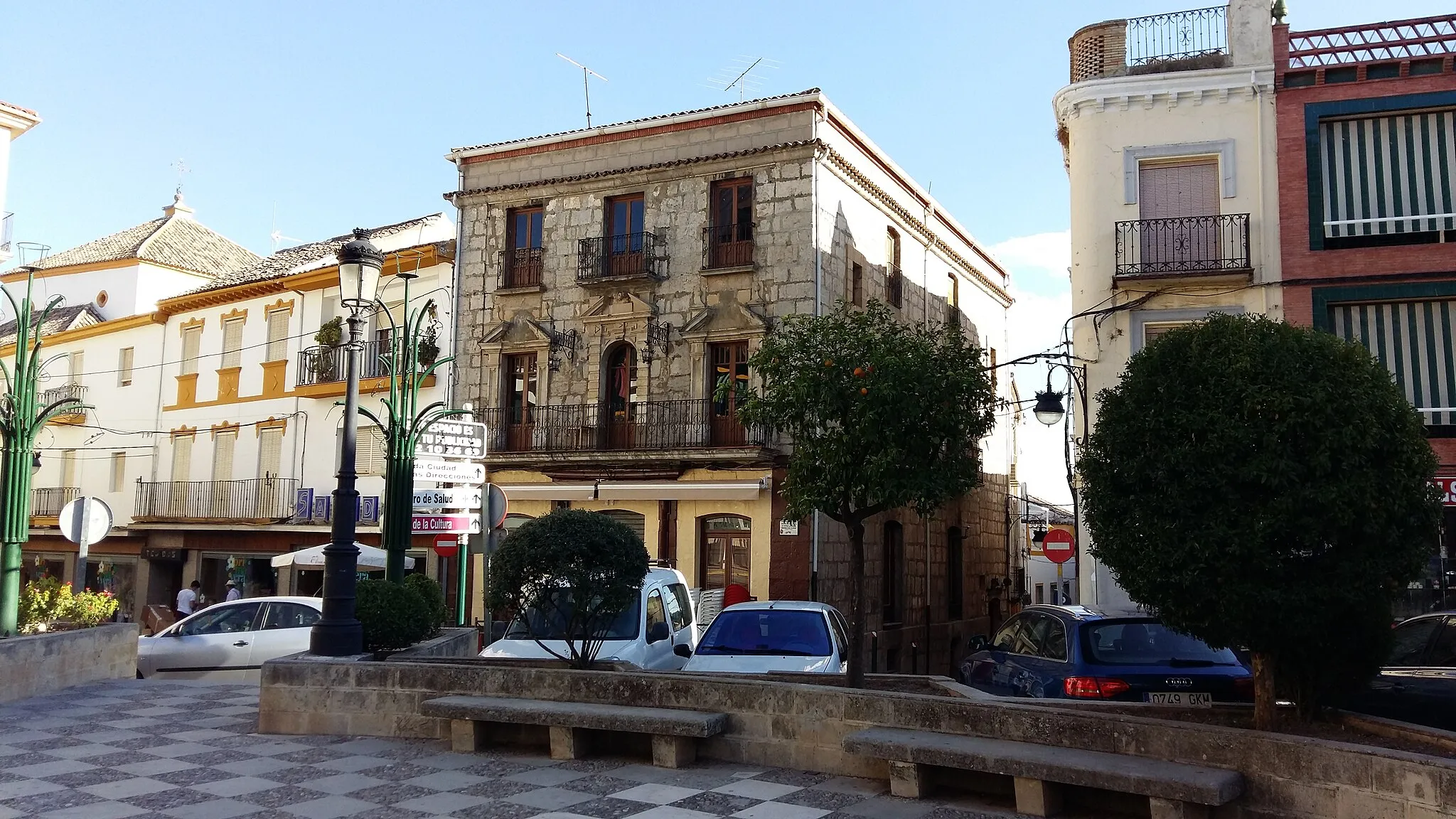 Photo showing: Plaza Veintiocho de Febrero, Alcaudete, Jaén, Andallusia, Spain.
