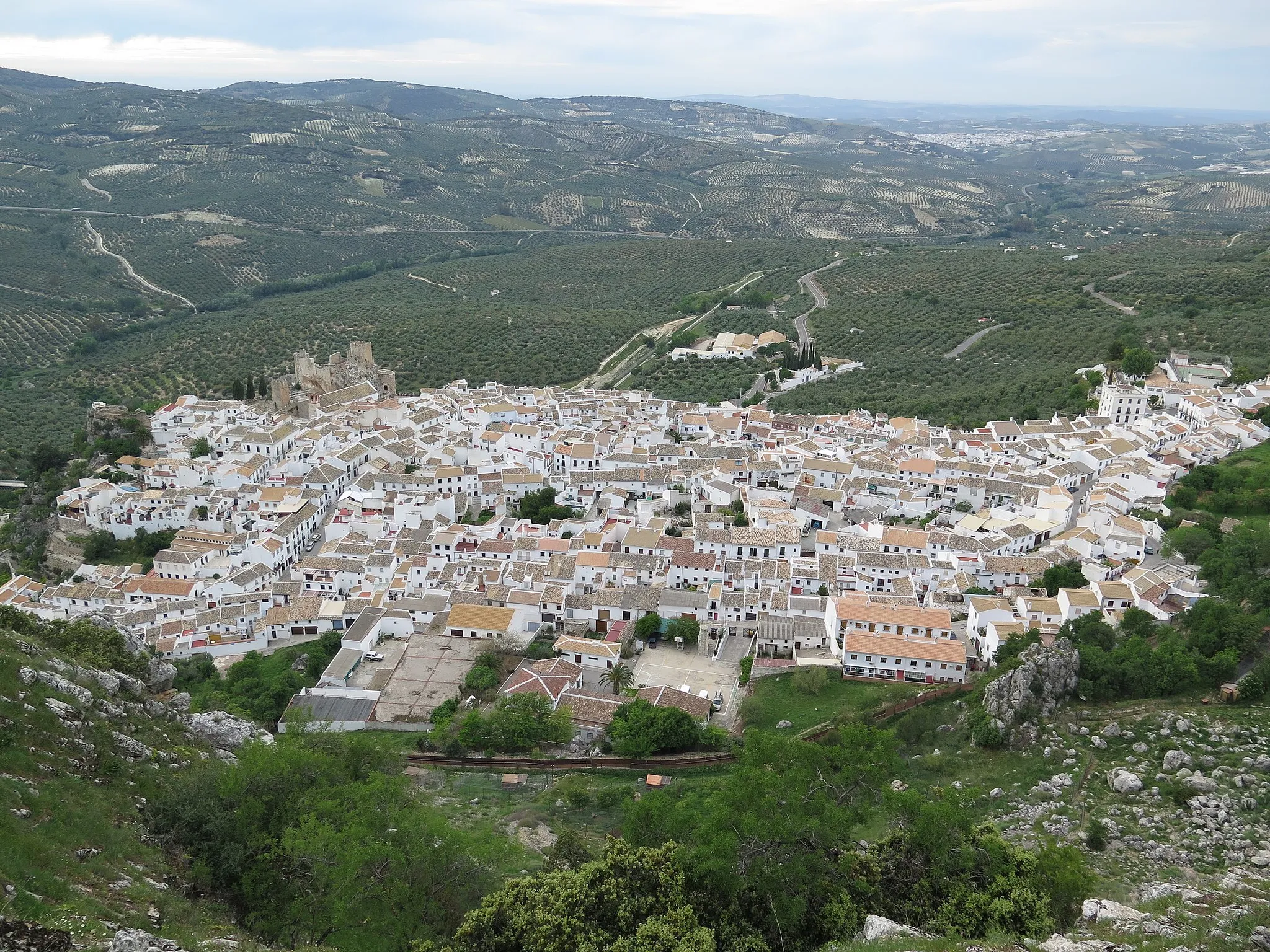 Photo showing: Vista general de Zuheros.