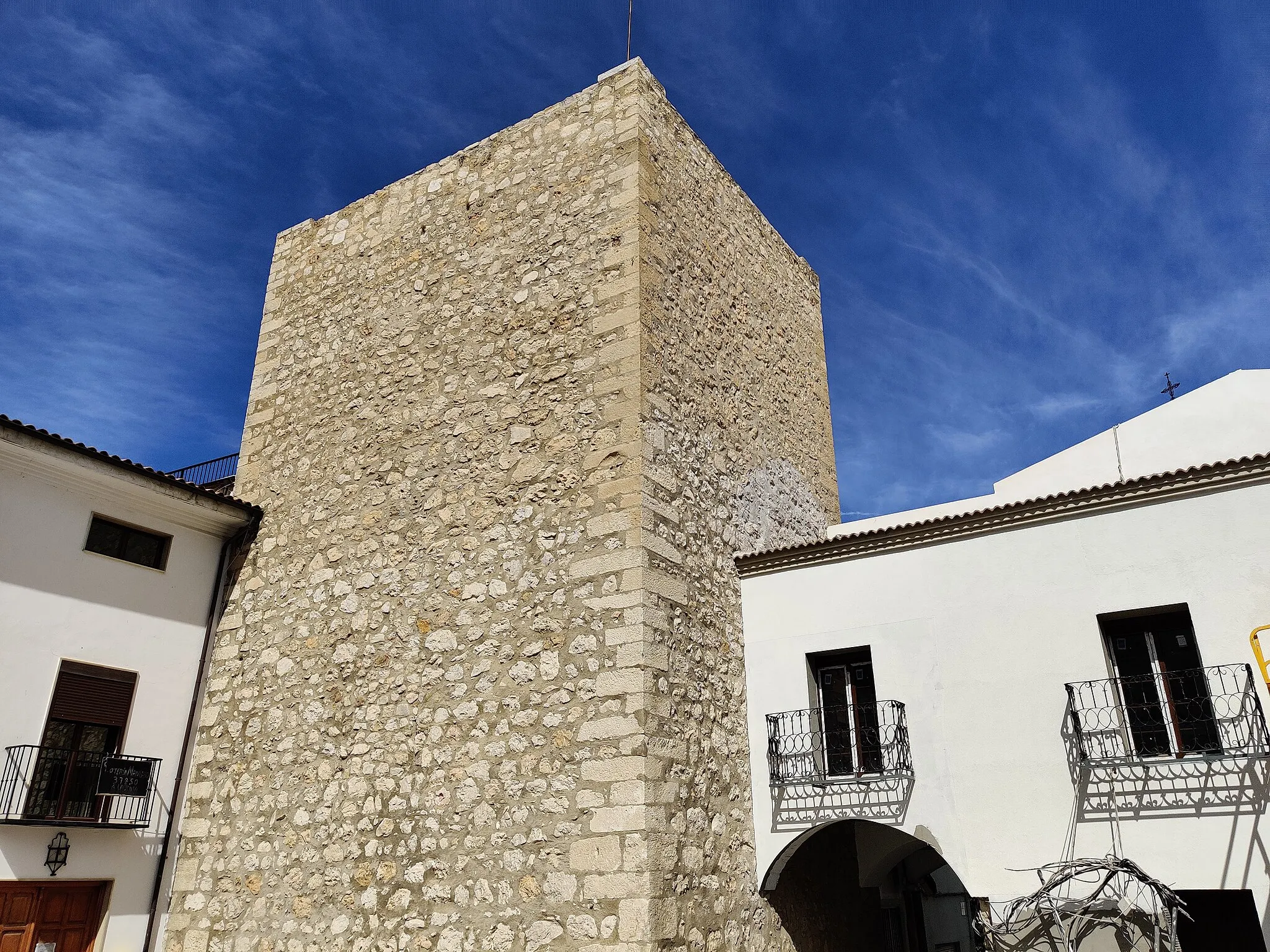 Photo showing: Detalle de la torre del homenaje del Castillo de Jimena.