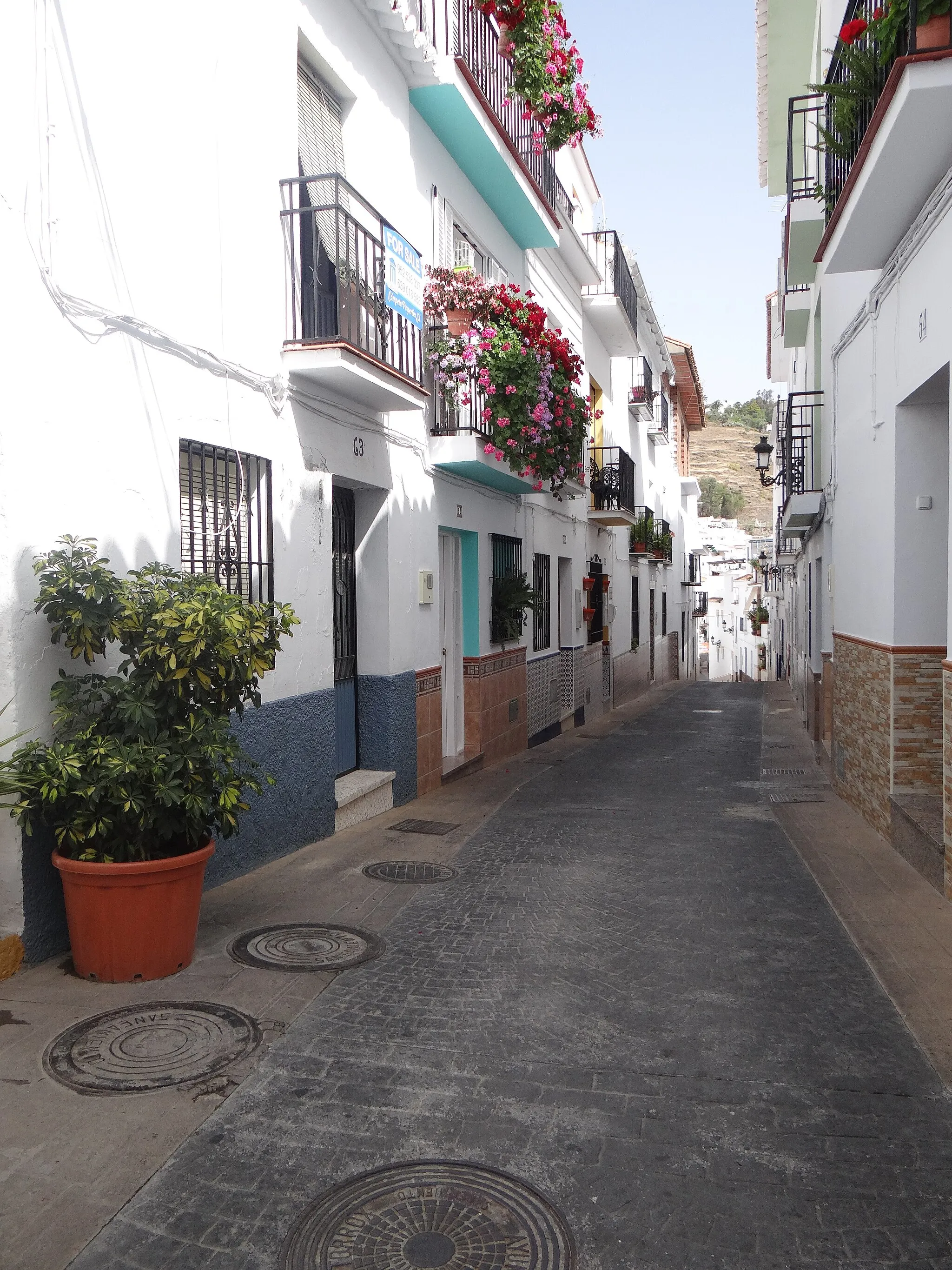 Photo showing: Calle Alta, Torrox, Andalucia, Spain.