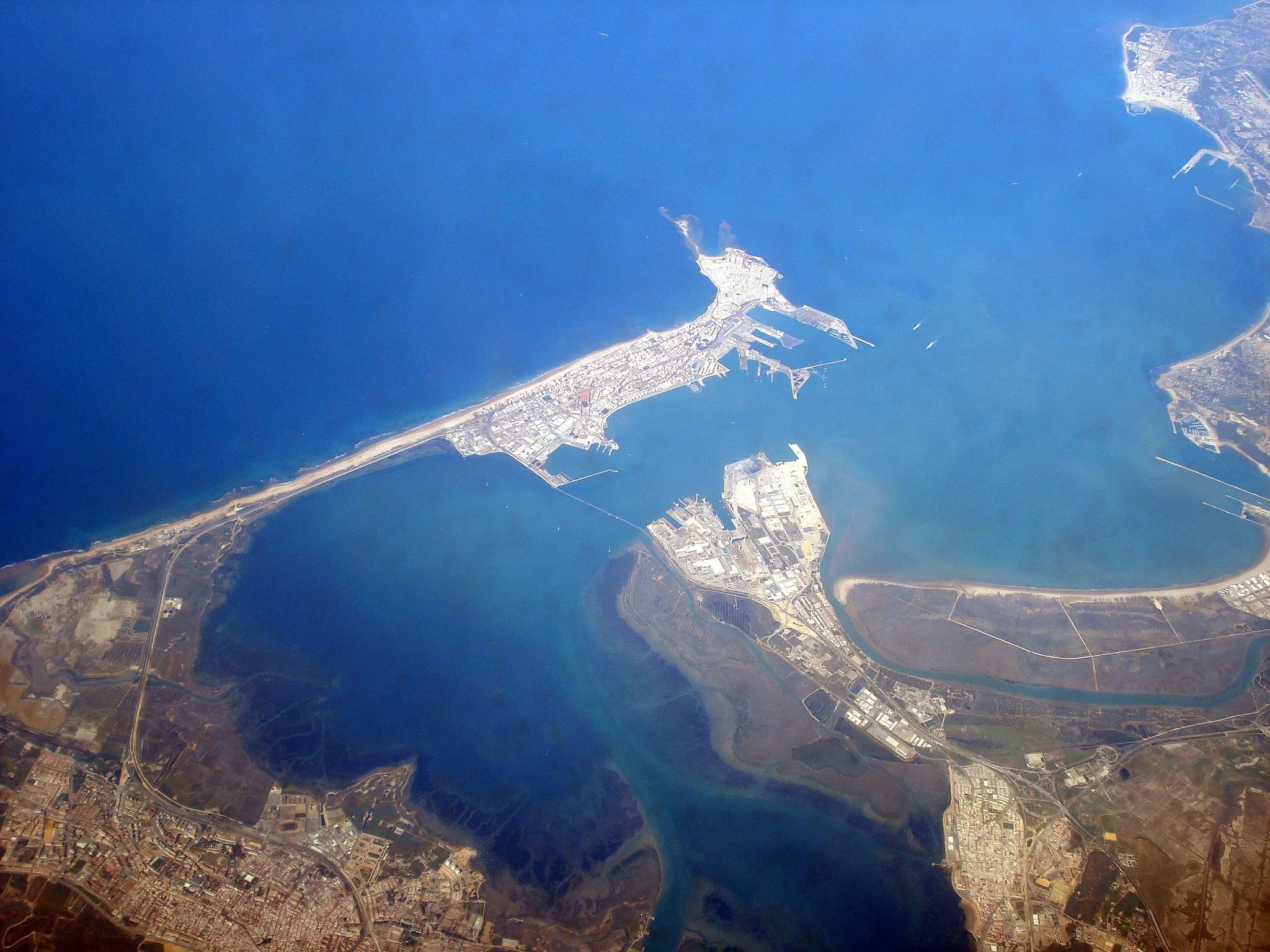 Photo showing: Aerial view of the bay of Cádiz, Spain