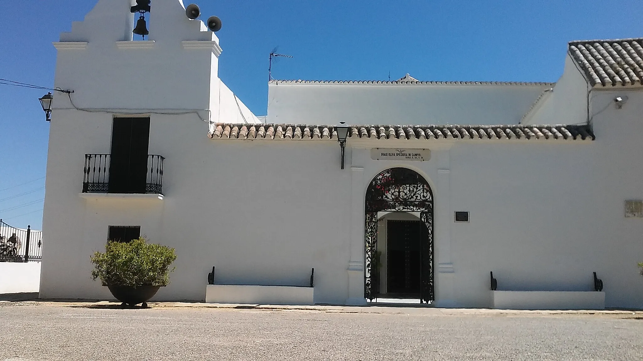 Photo showing: Portada de la Ermita de Nuestra Señora de la Oliva, Vejer de la Frontera (Andalucía, España)