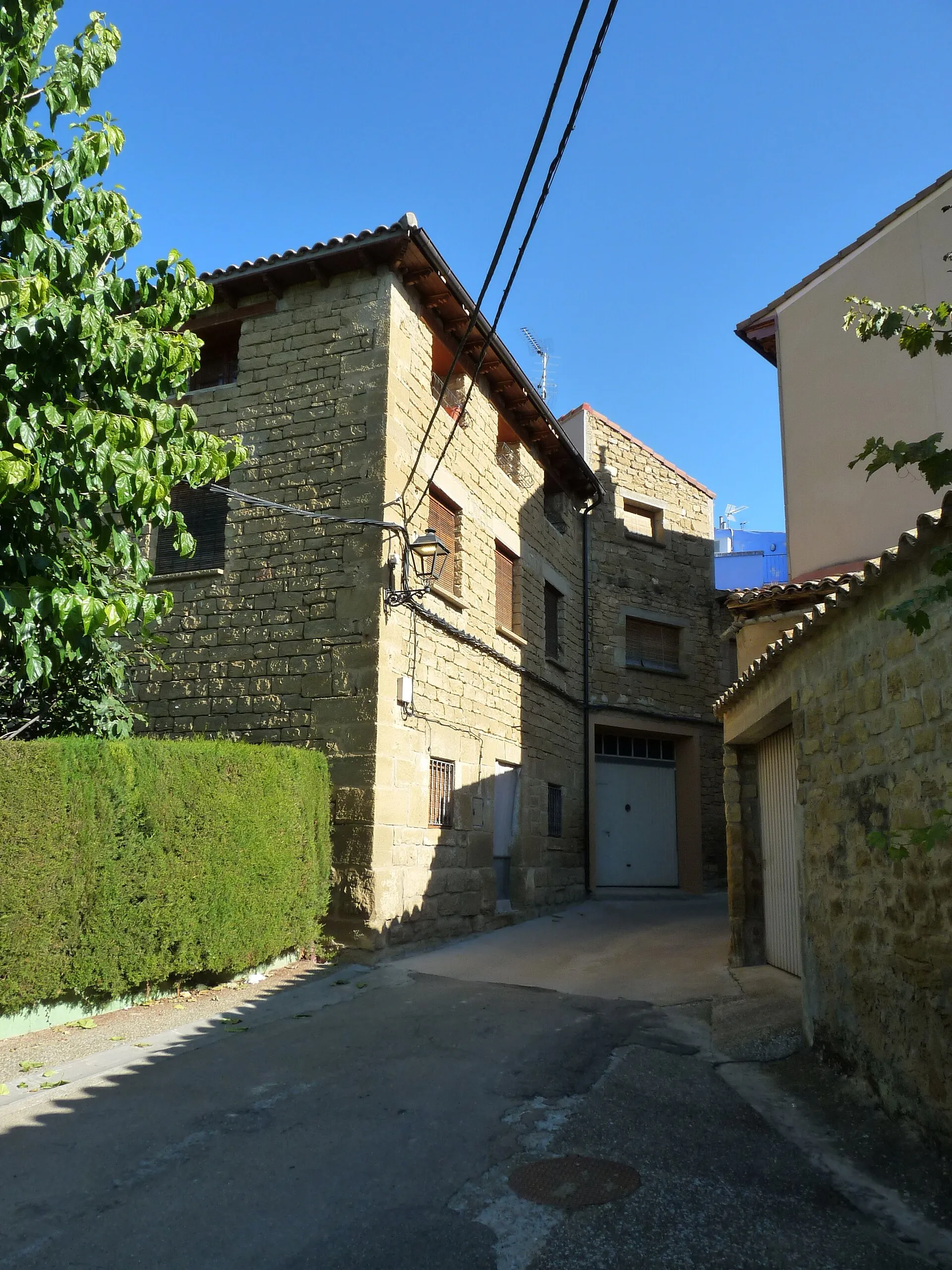 Photo showing: Asín - Avenida Virgen del Campo