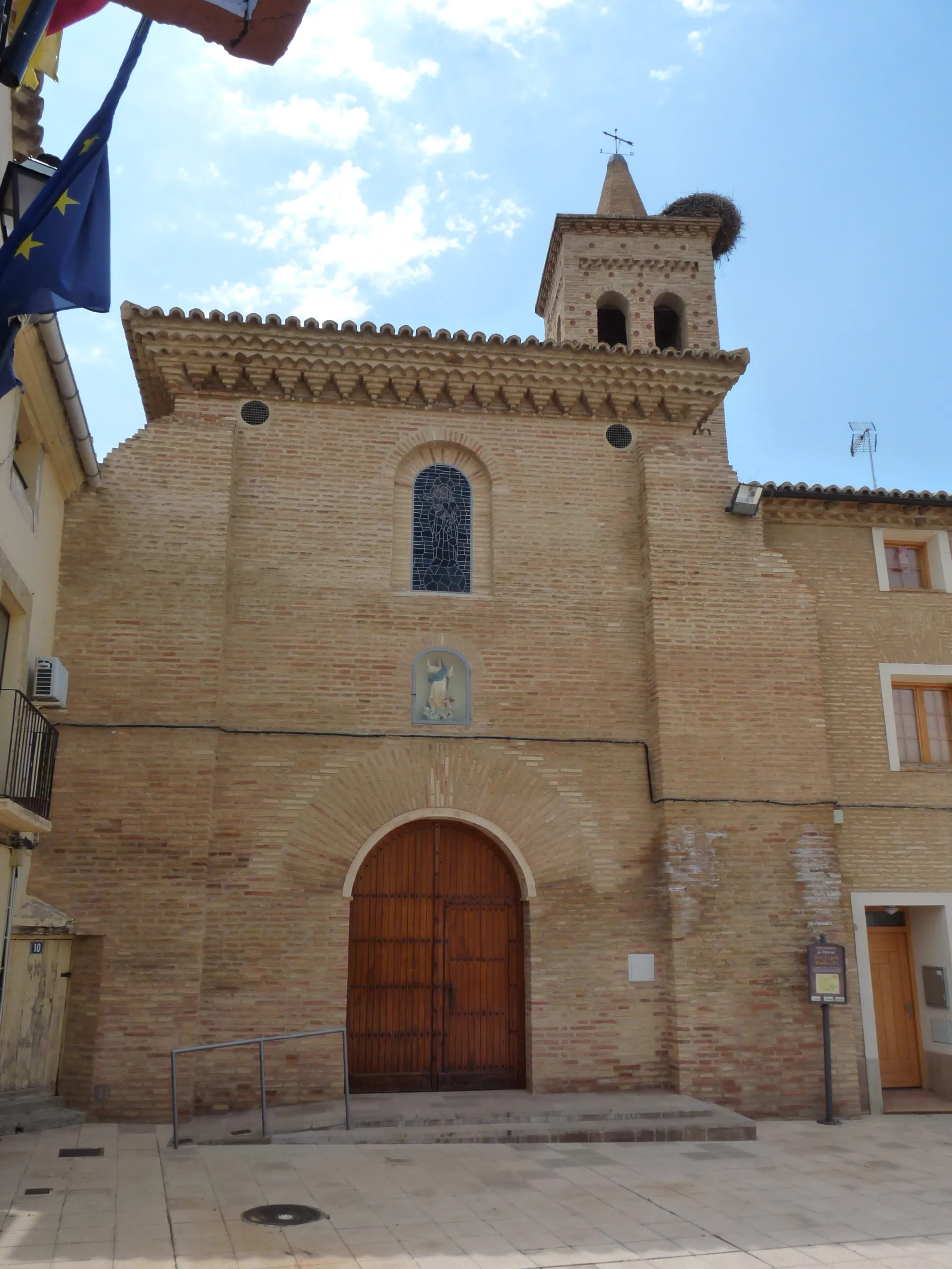 Photo showing: Bárboles - Iglesia de la Asunción - Fachada con torre mudéjar s. XV