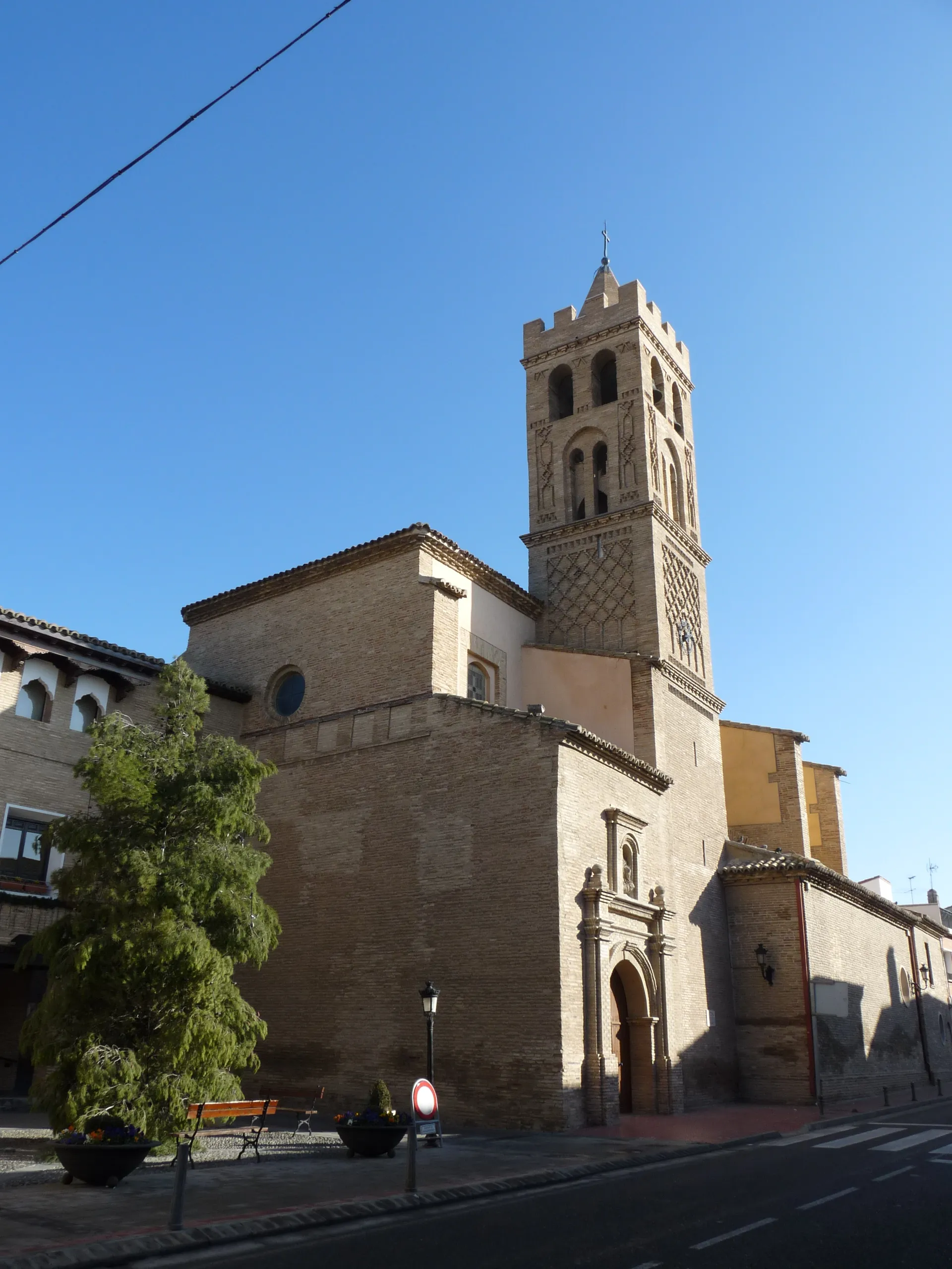 Photo showing: La Puebla de Alfindén - Iglesia de Nuestra Señora de la Asunción s. XIV al XVIII - Torre mudéjar del s. XVI