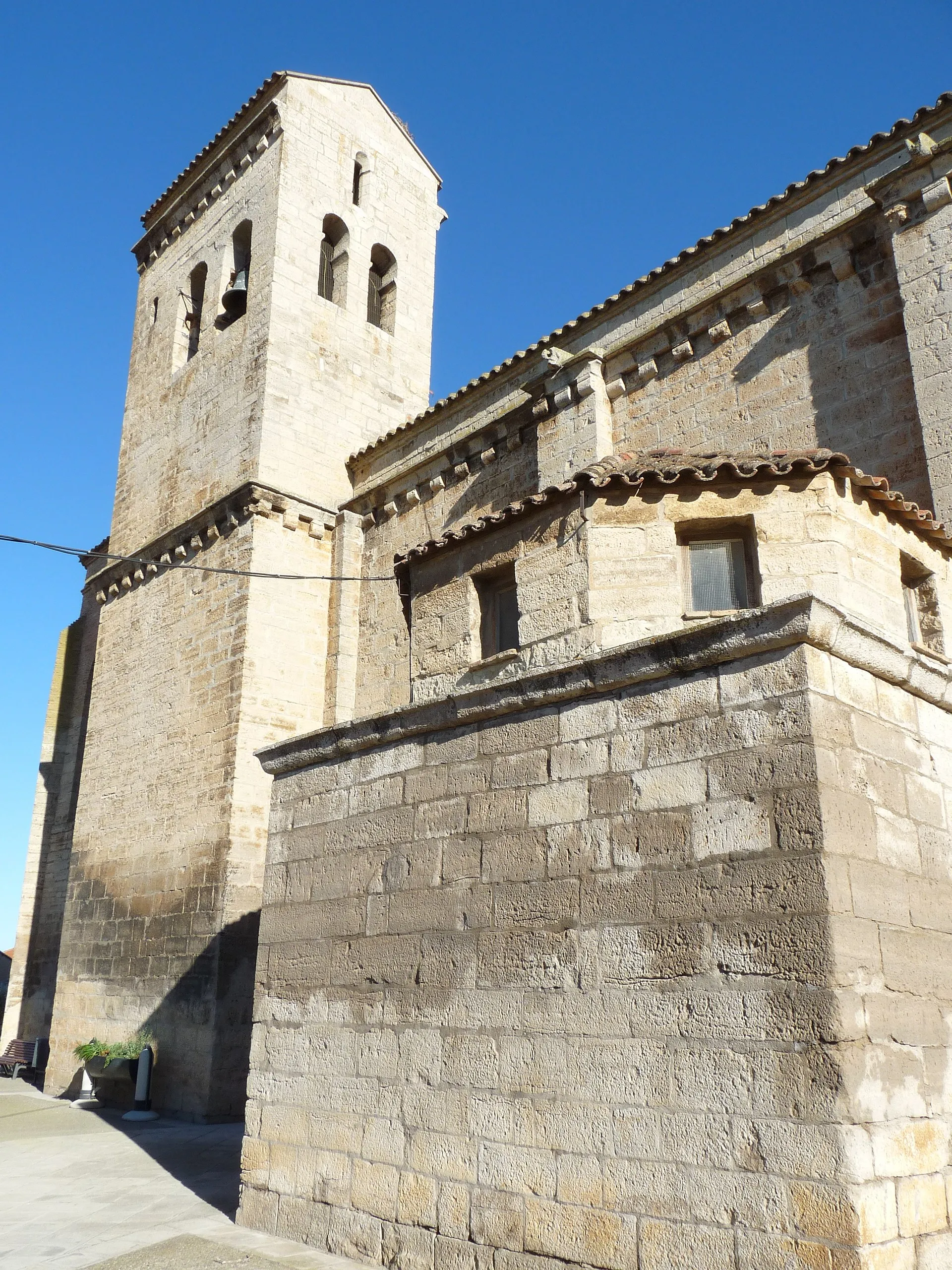 Photo showing: Ontiñena - Iglesia de Santa María la Mayor (s. XIII)

This is a photo of a monument indexed in the Spanish heritage register of Bienes de Interés Cultural under the reference 1-INM-HUE-011-165-003.
