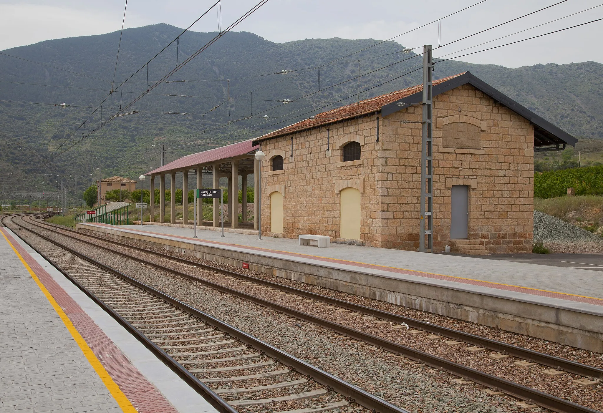 Photo showing: Train station, Paracuellos, Spain