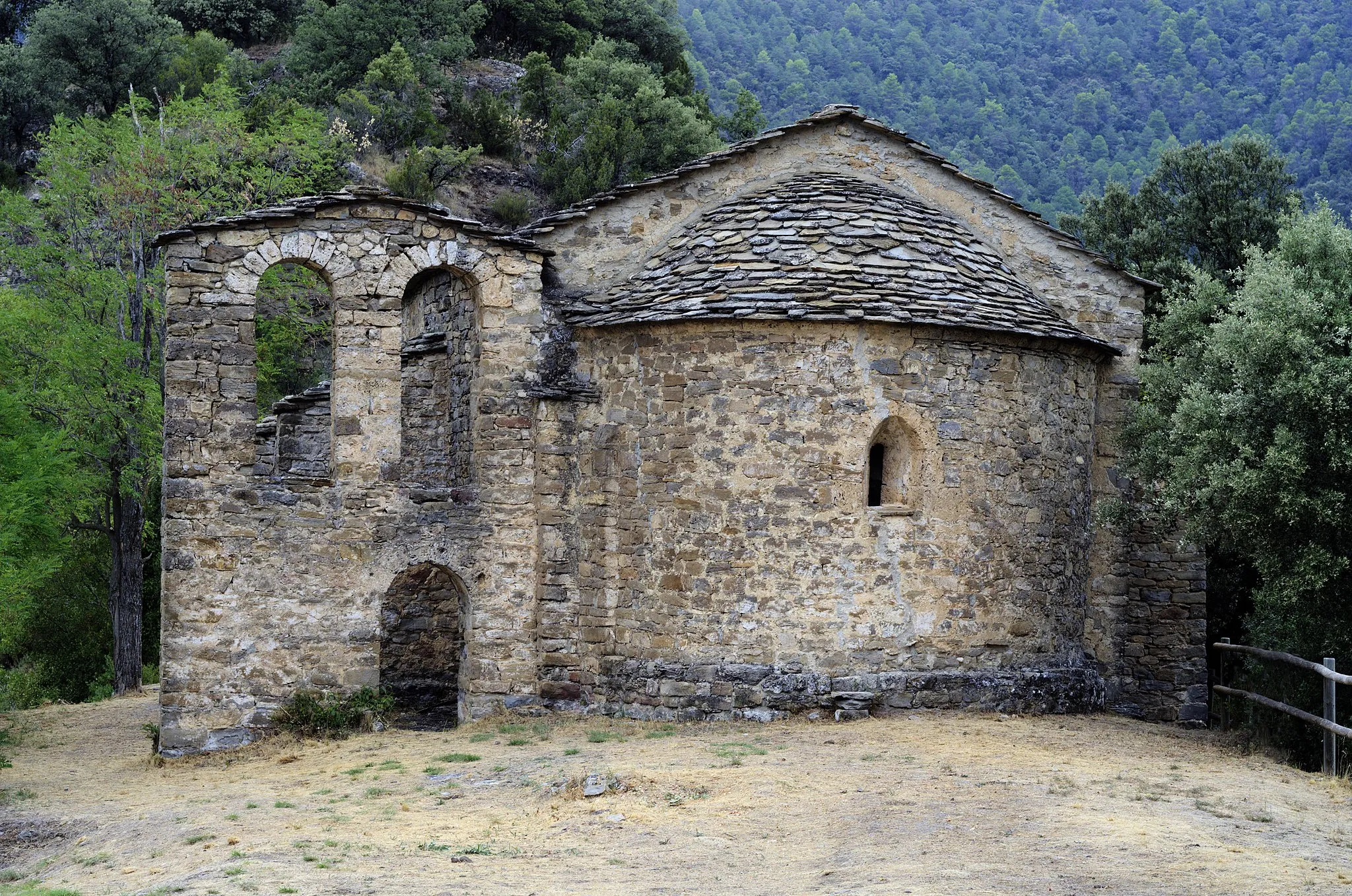 Photo showing: Ermita de La Piedad de Santa Liestra, en Santaliestra y San Quílez, Huesca, Aragón. Fue construida en los siglos XII-XIII.