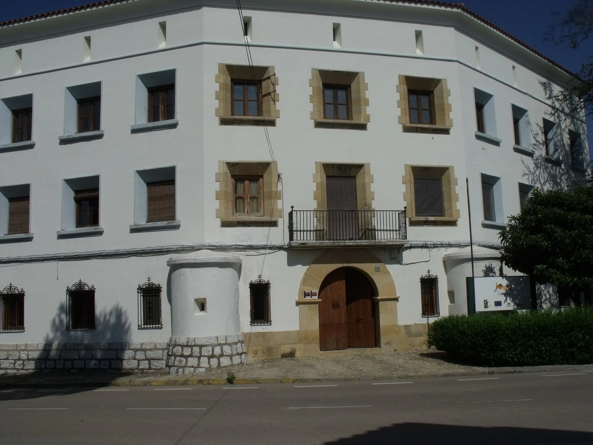 Photo showing: Casa cuartel de la guardia civil