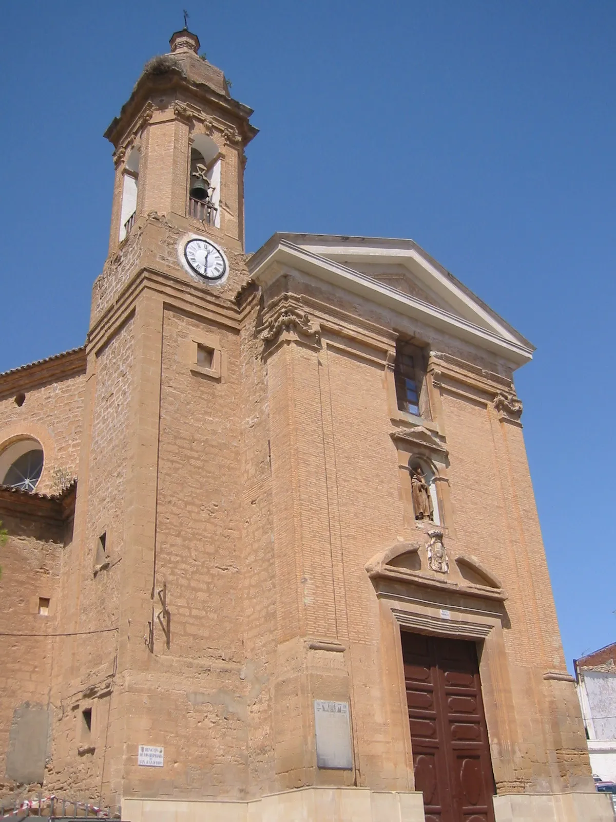 Photo showing: Iglesia Parroquial de San Pedro Mártir, Urrea de Gaén (Teruel), Spain.

Autor: Rubén Pamplona