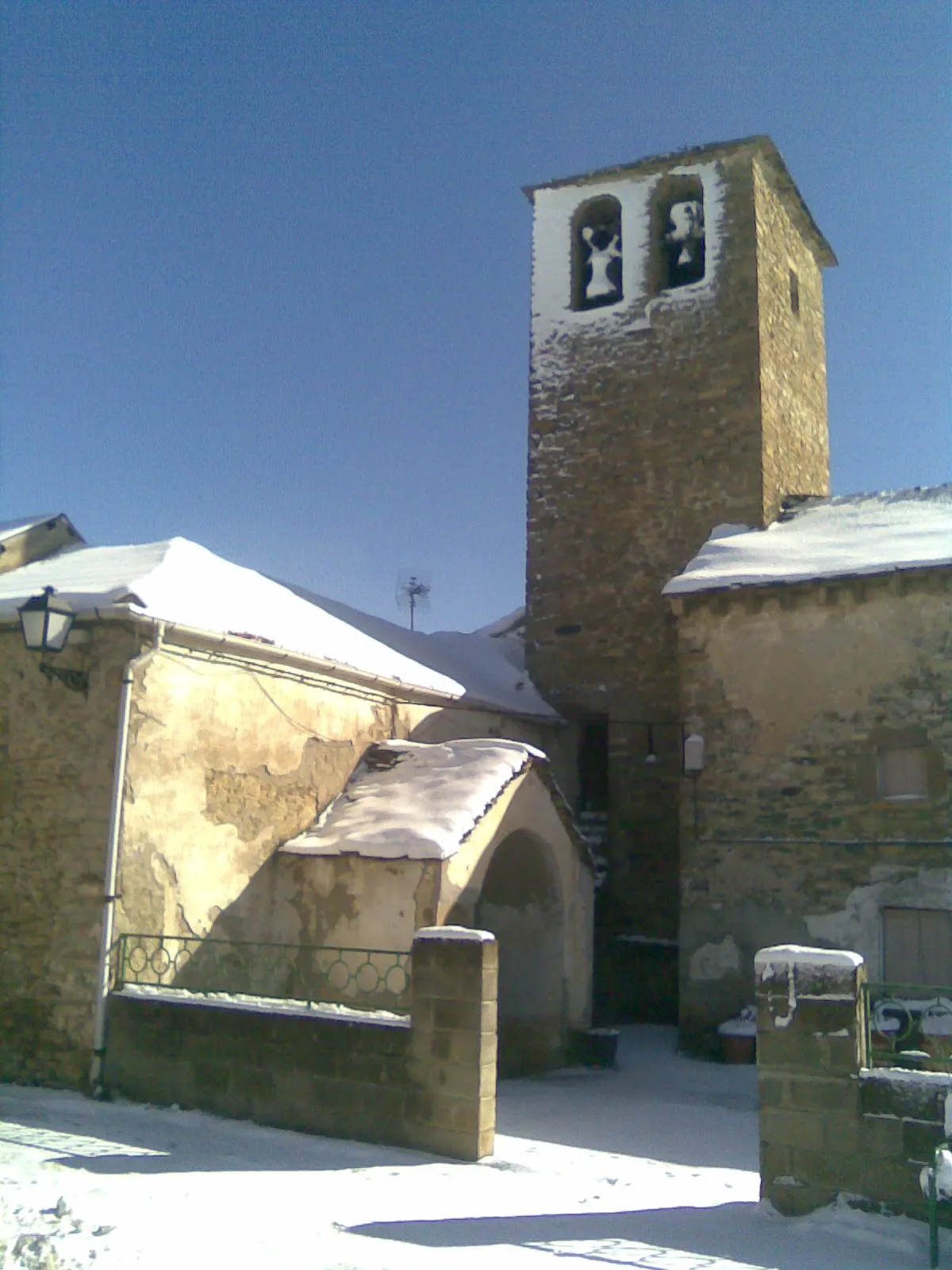 Photo showing: Iglesia de Aurín