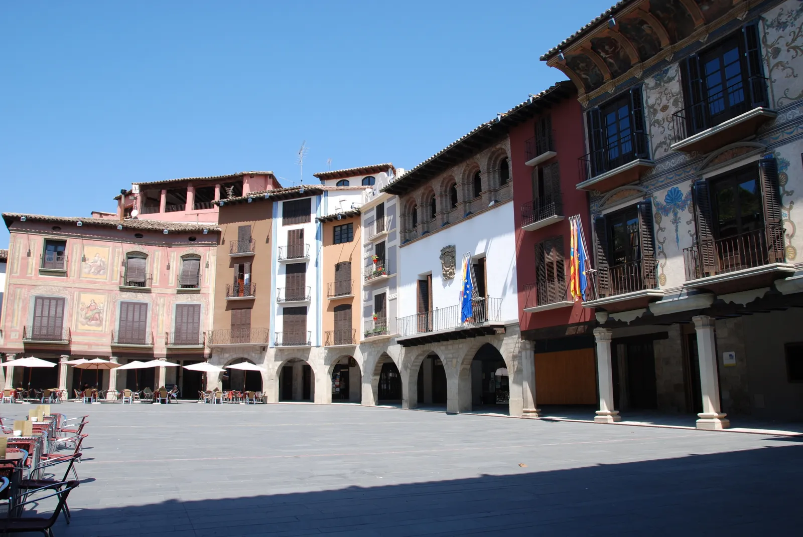 Photo showing: Plaza del ayuntamiento de Graus