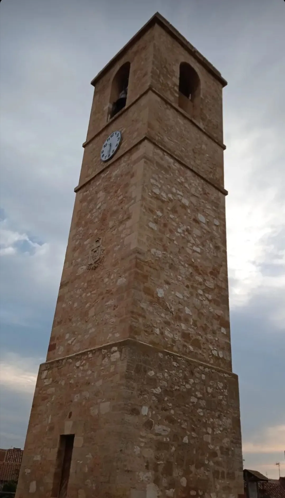 Photo showing: Foto de la torre del campanario de Monreal del Campo, que fue construida en la zona del antiguo castillo