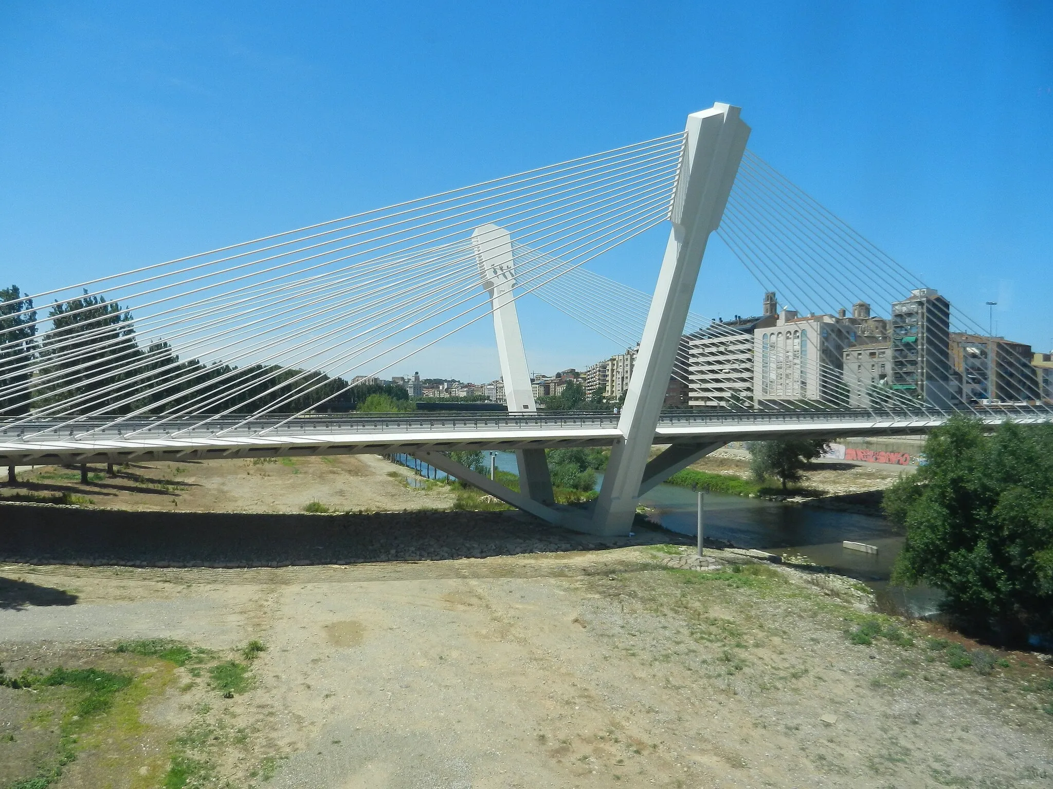 Photo showing: Мост над пересохшей рекой