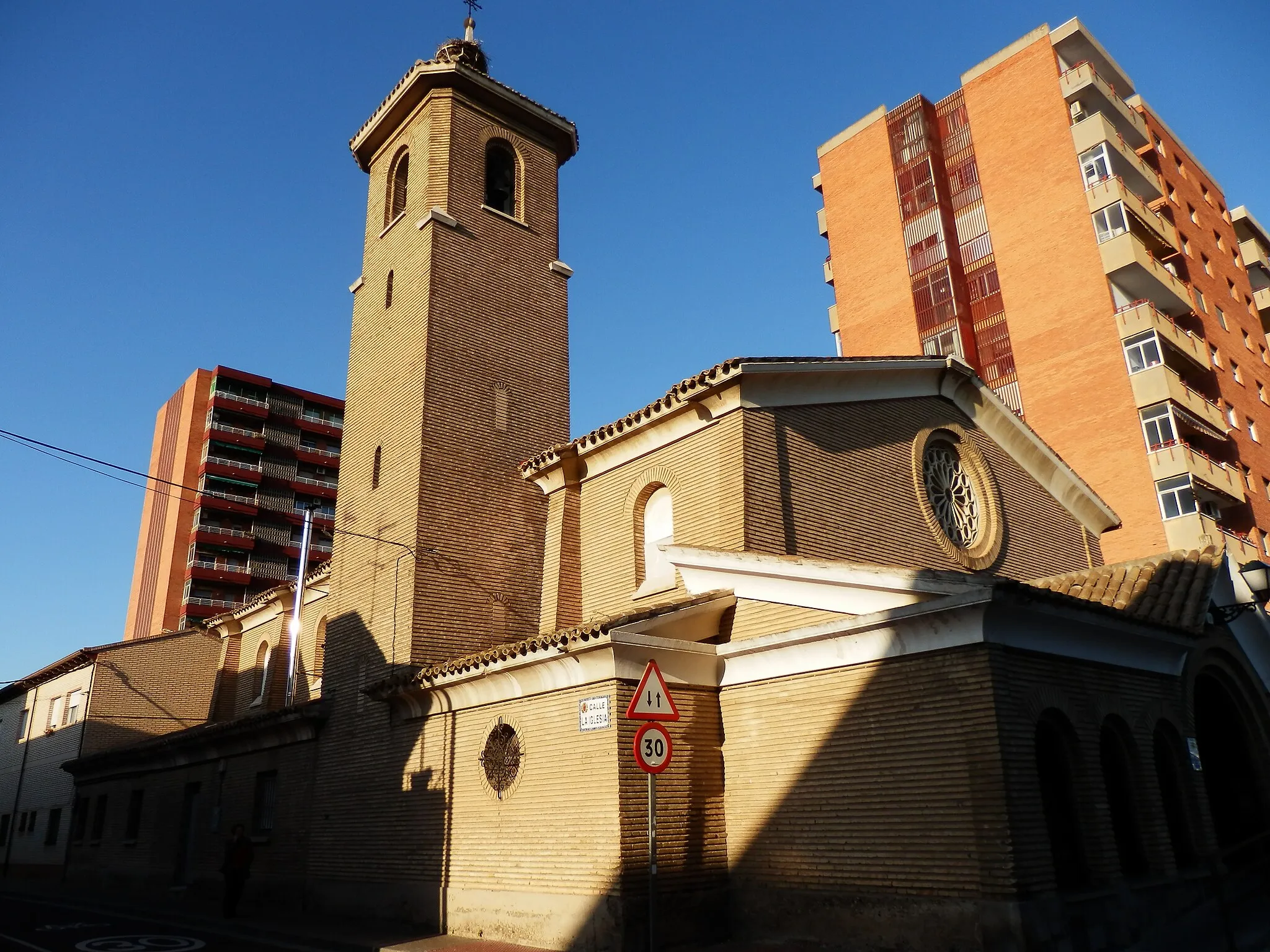 Photo showing: Iglesia de Santa Isabel de Portugal en Zaragoza.