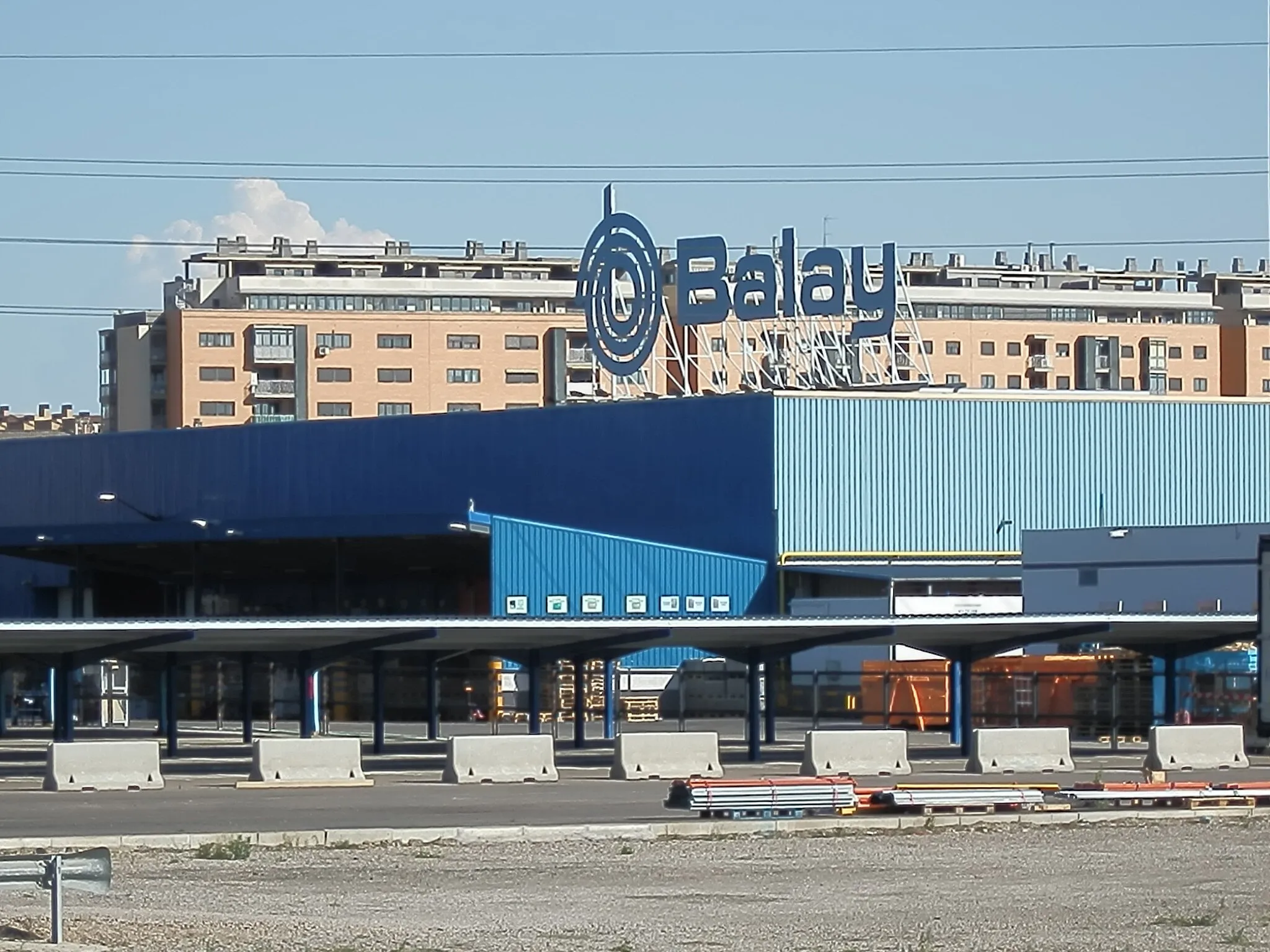 Photo showing: Fábrica de Balay en Montañana, Zaragoza.