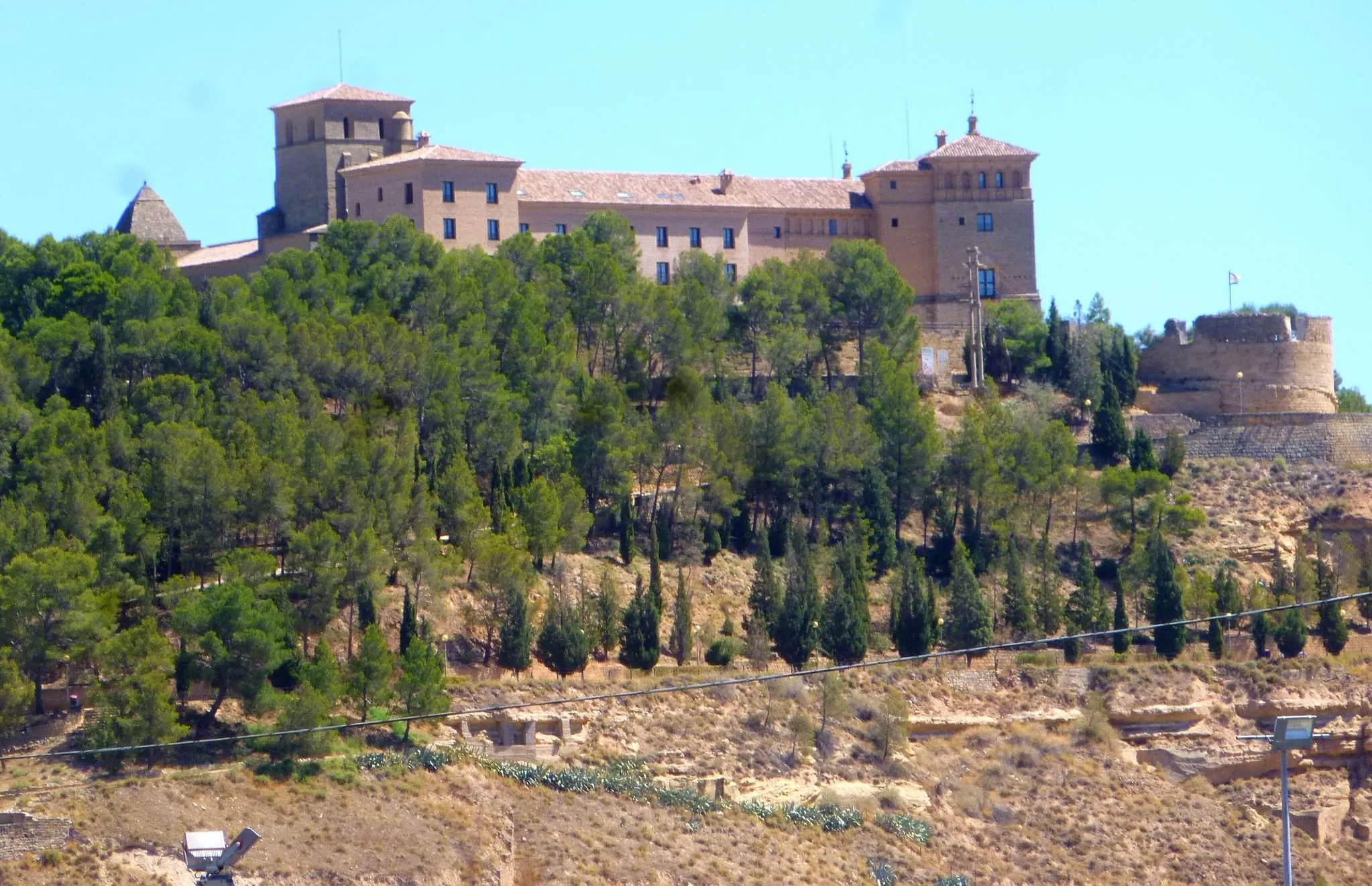 Photo showing: Alcañiz - Castillo de los Calatravos y Parador Nacional