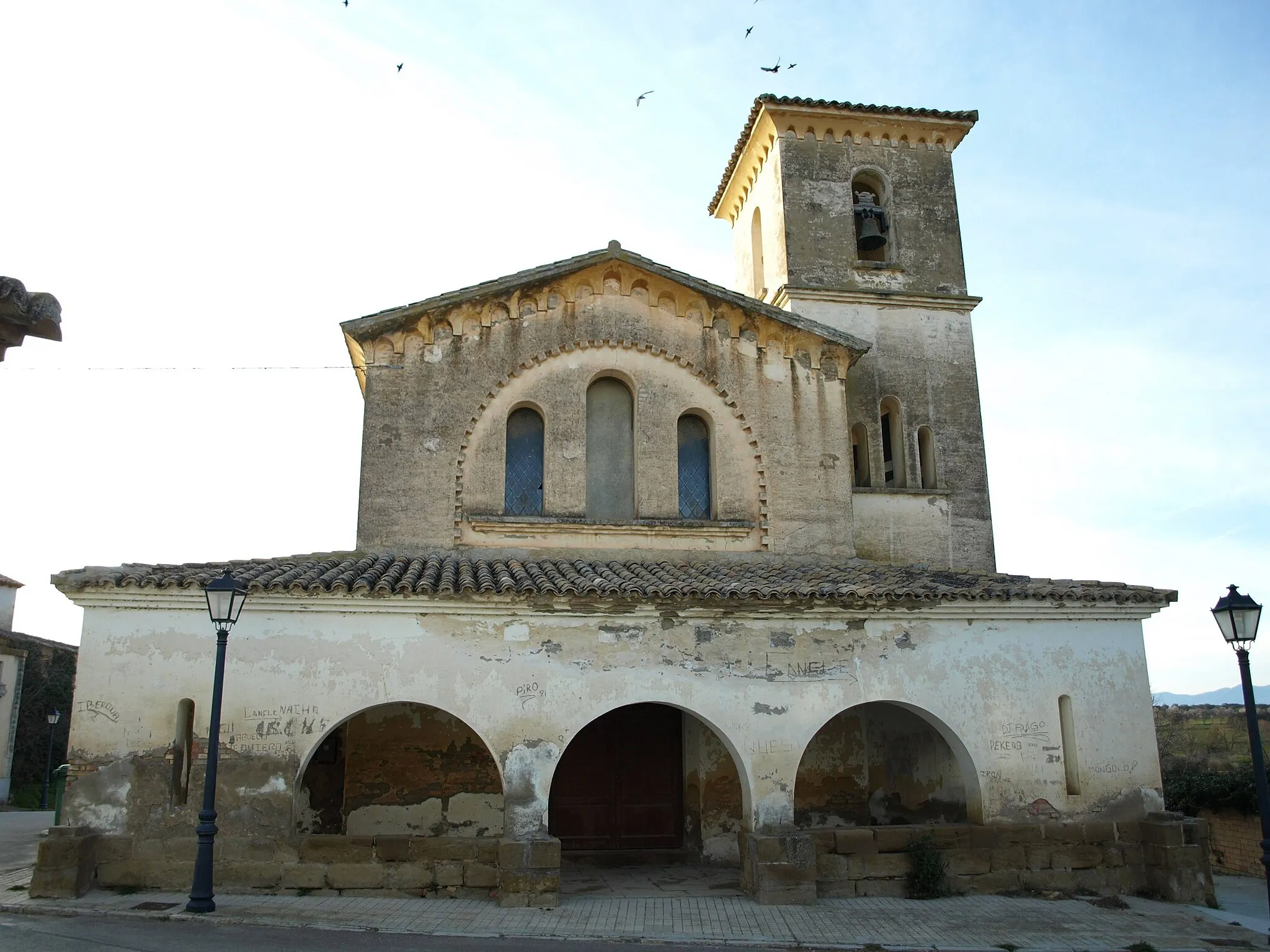 Photo showing: Imagen del frontal de la Iglesia de San Andrés Apostol en Banariés (Huesca)