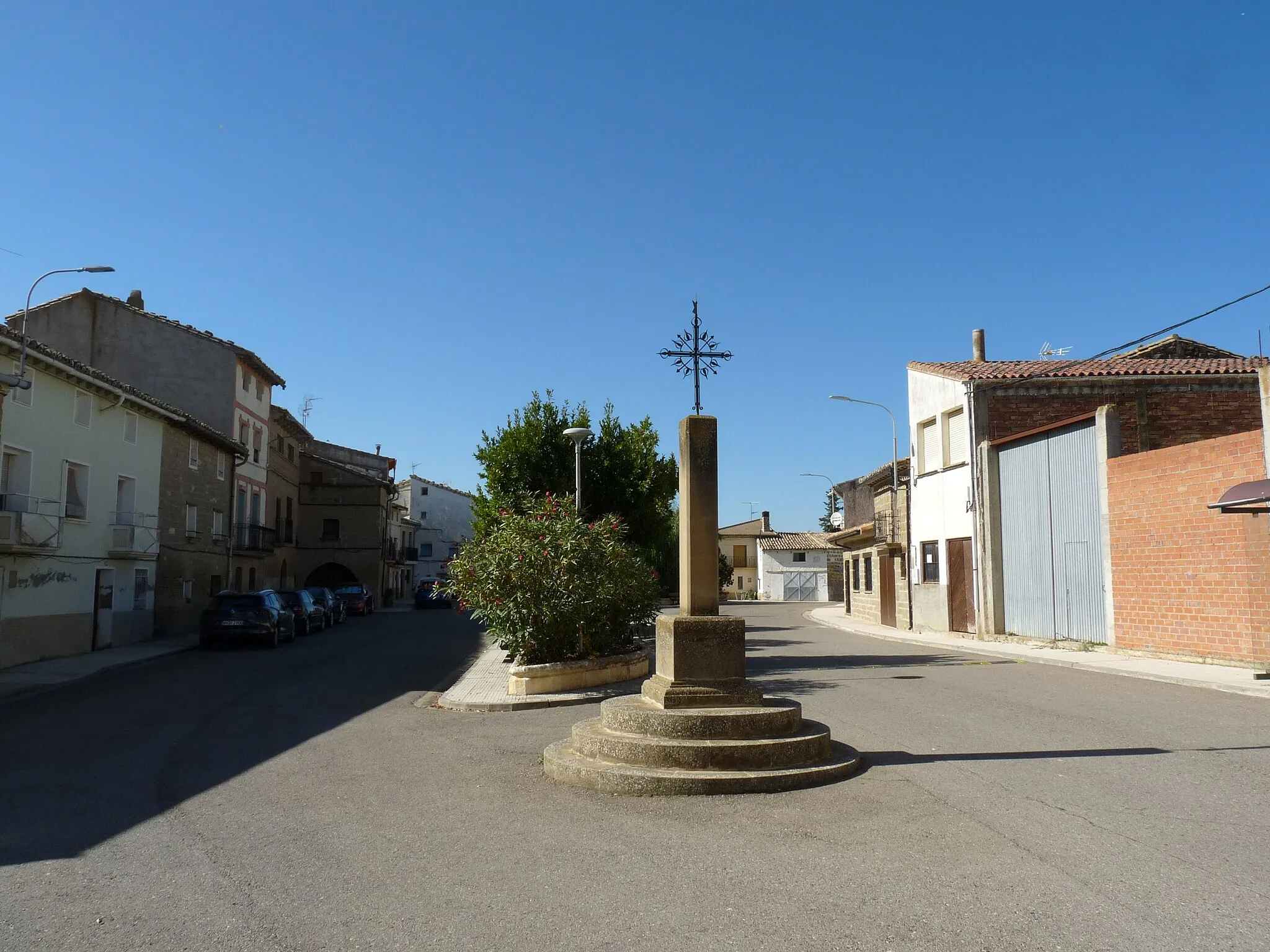 Photo showing: Piedratajada - Plaza de la Cruz - Cruz de la plaza