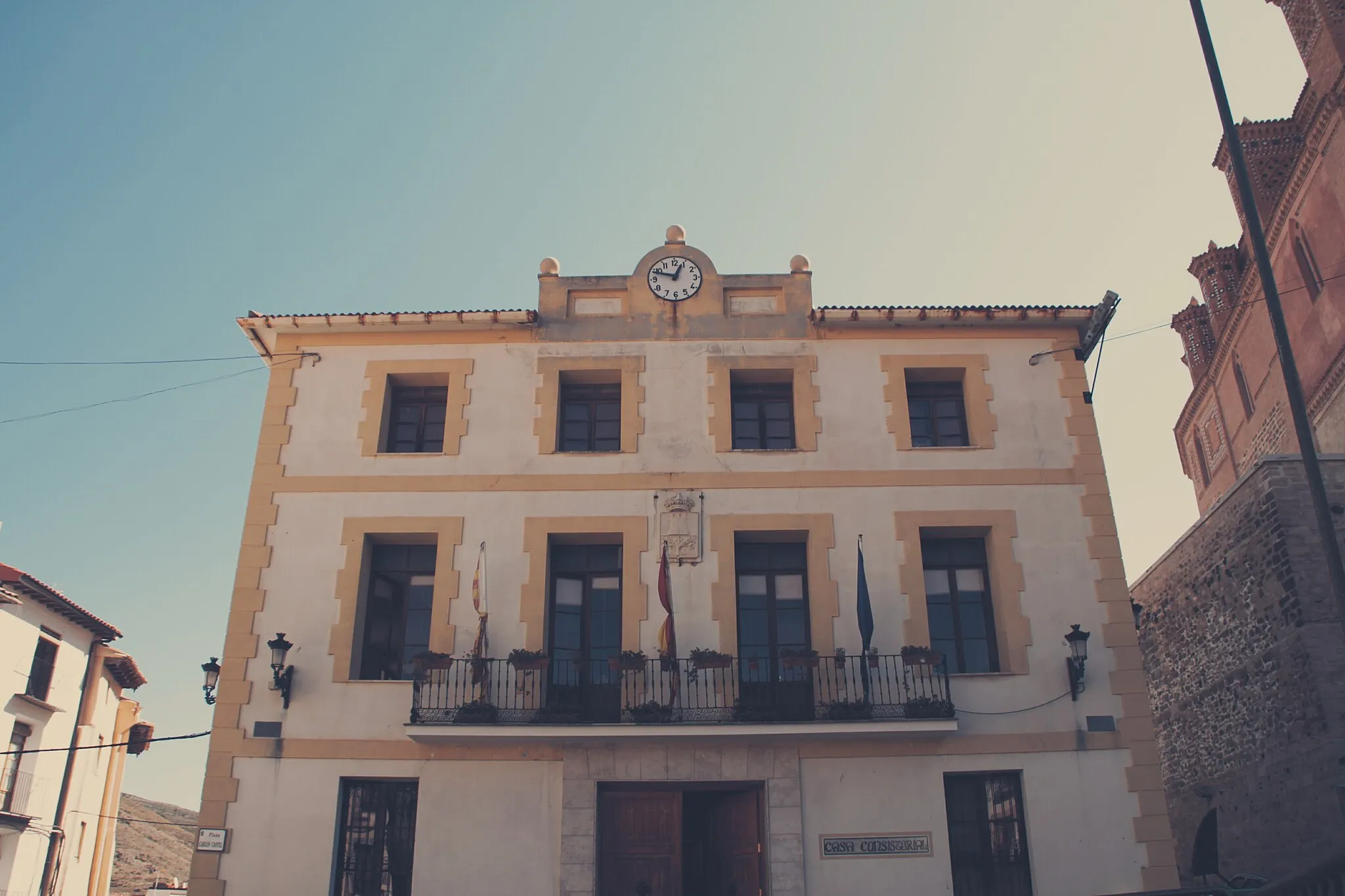 Photo showing: Ayuntamiento de Montalbán.

This is a photo of a monument indexed in the Spanish heritage register of Bienes de Interés Cultural under the reference RI-026155009.