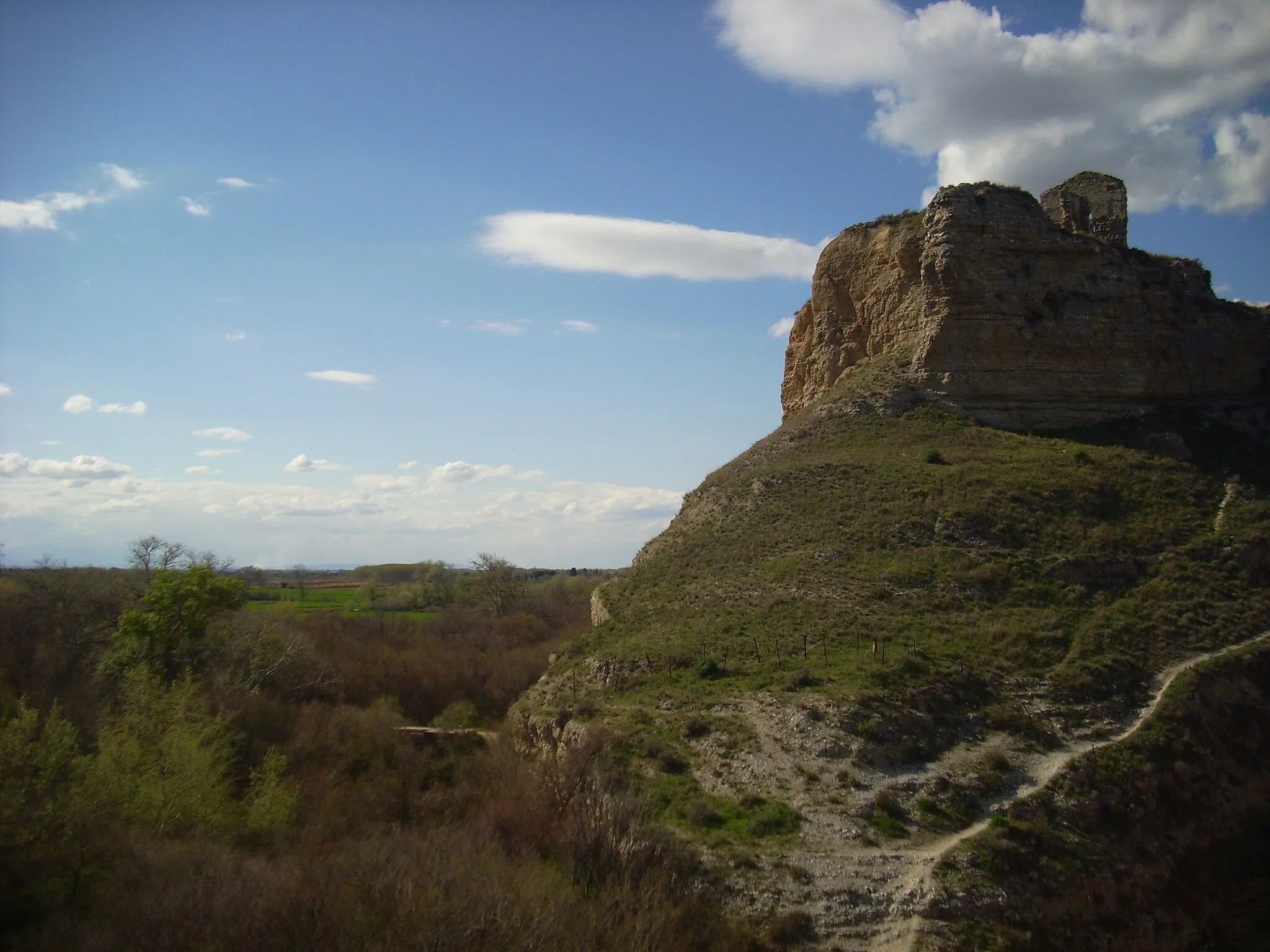 Photo showing: Ruinas del Castillo de Miranda, junto al galacho de Juslibol, en el término municipal de Zaragoza (España), en abril de 2010.