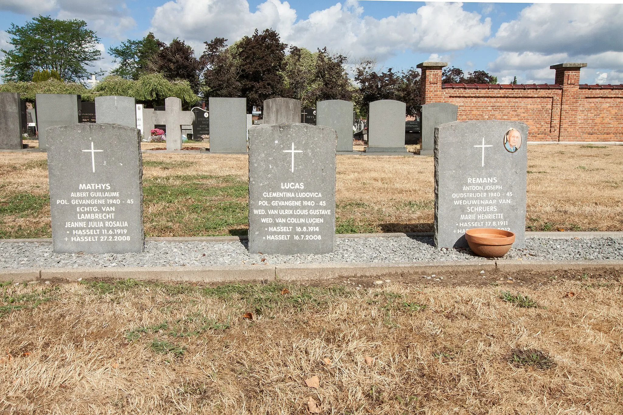 Photo showing: Hasselt (Kruisveld) Communal Cemetery