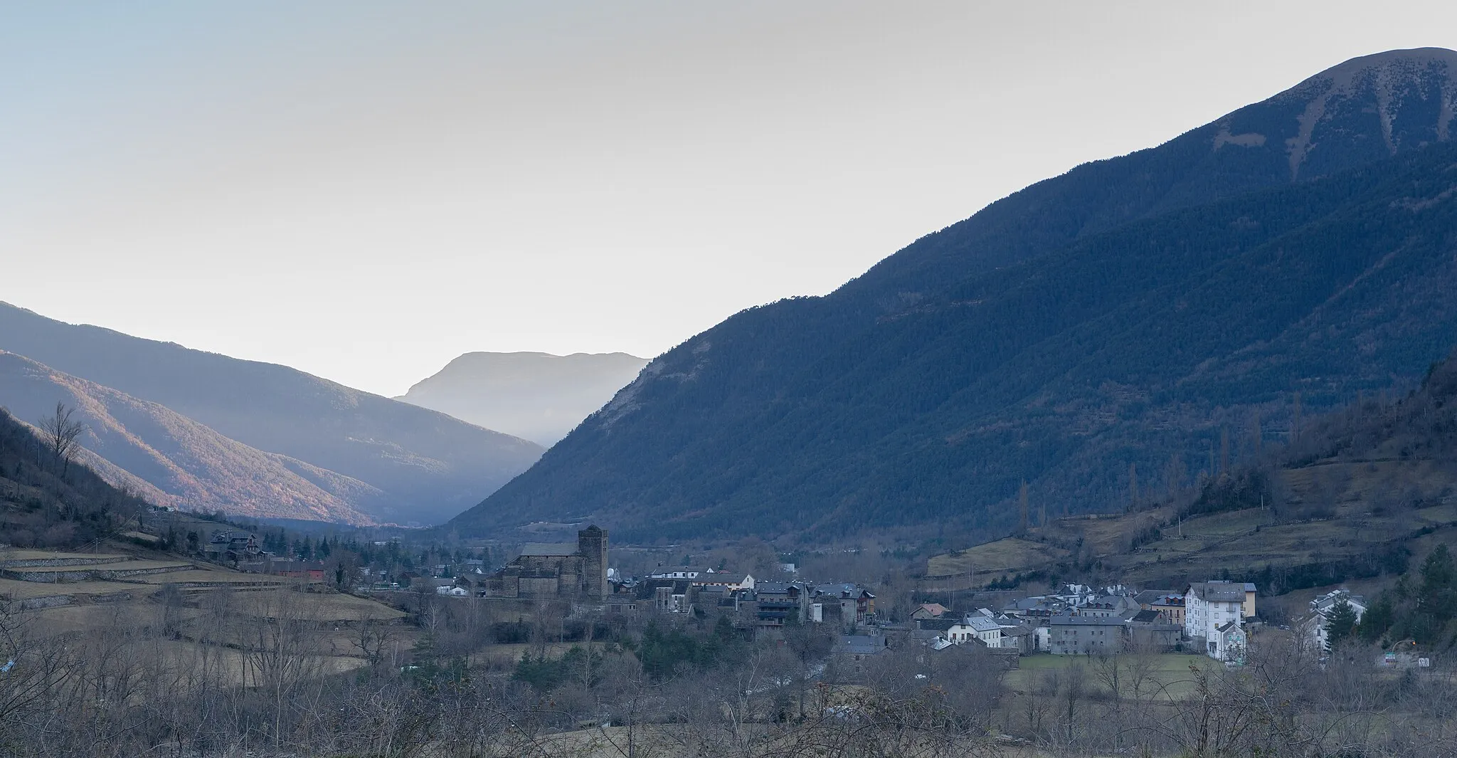 Photo showing: View of Broto, Huesca, Spain