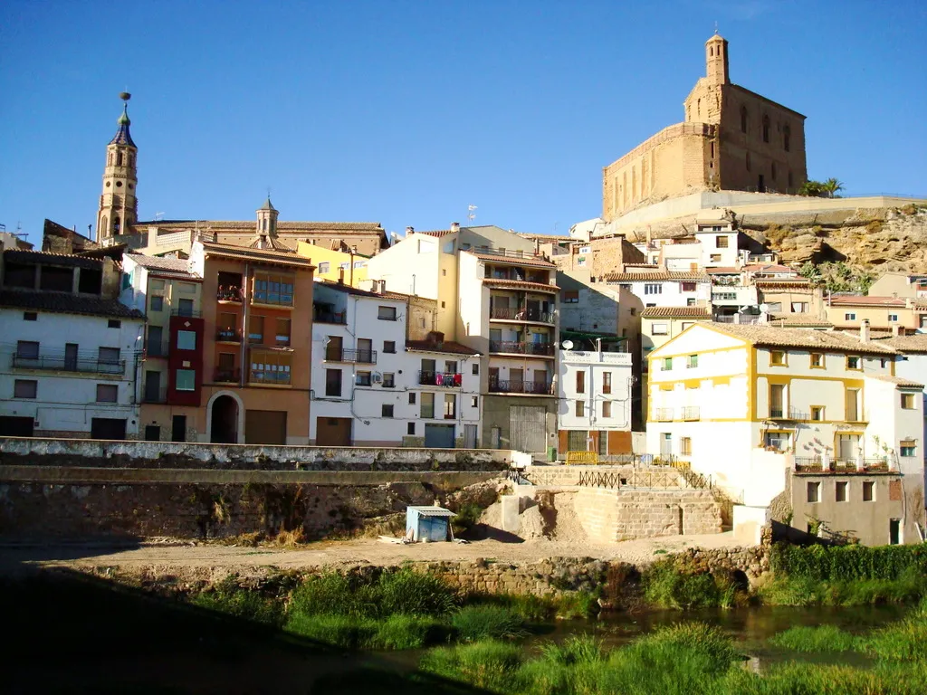 Photo showing: Vista general de Albalate del Arzobispo (Teruel-España)
