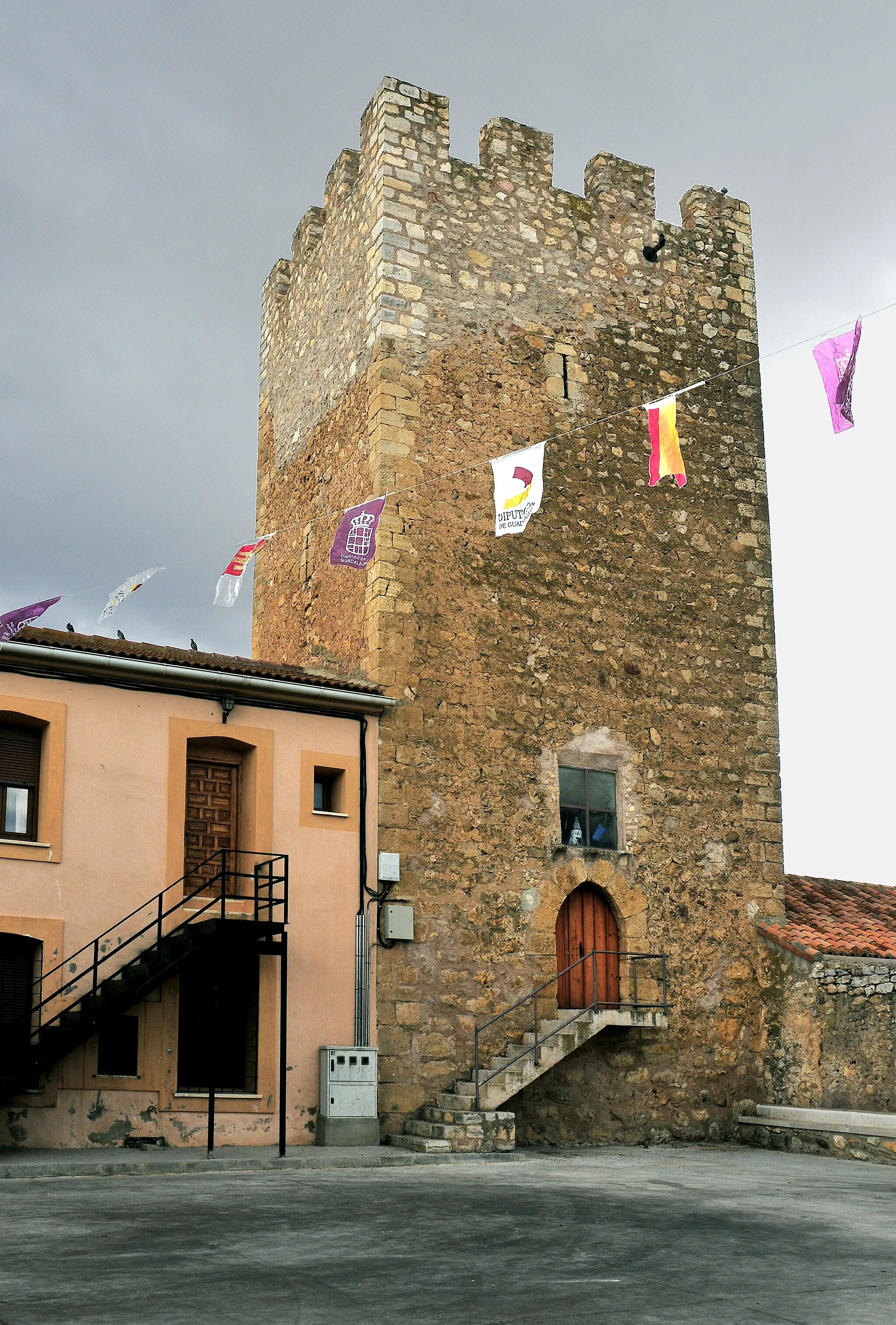 Photo showing: Middle Age tower.  La Yunta, Guadalajara, Castile-La Mancha, Spain