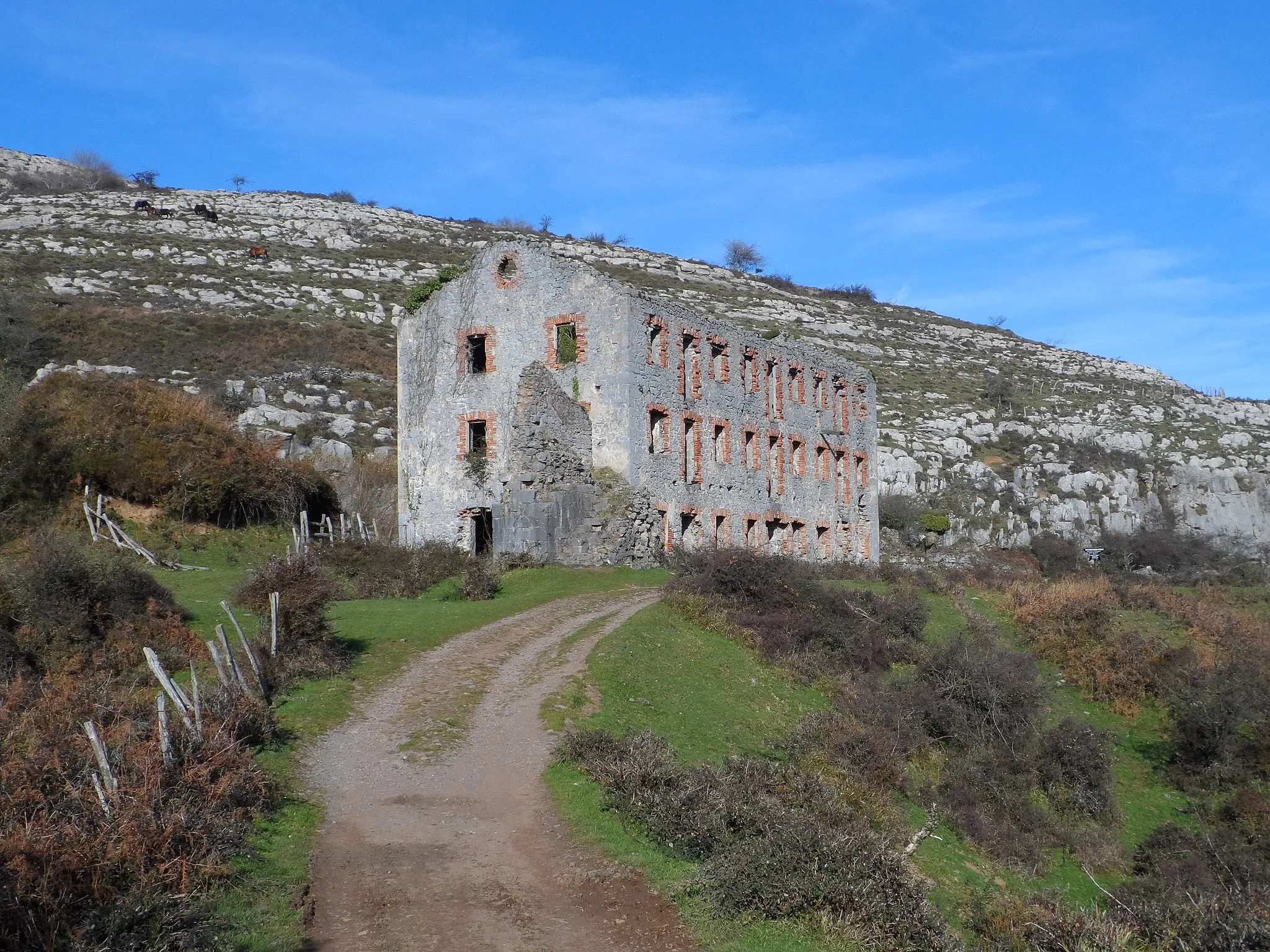 Photo showing: El Sauco auzoa, Galdames, Meatzaldea, Bizkaia, Euskal Herria.