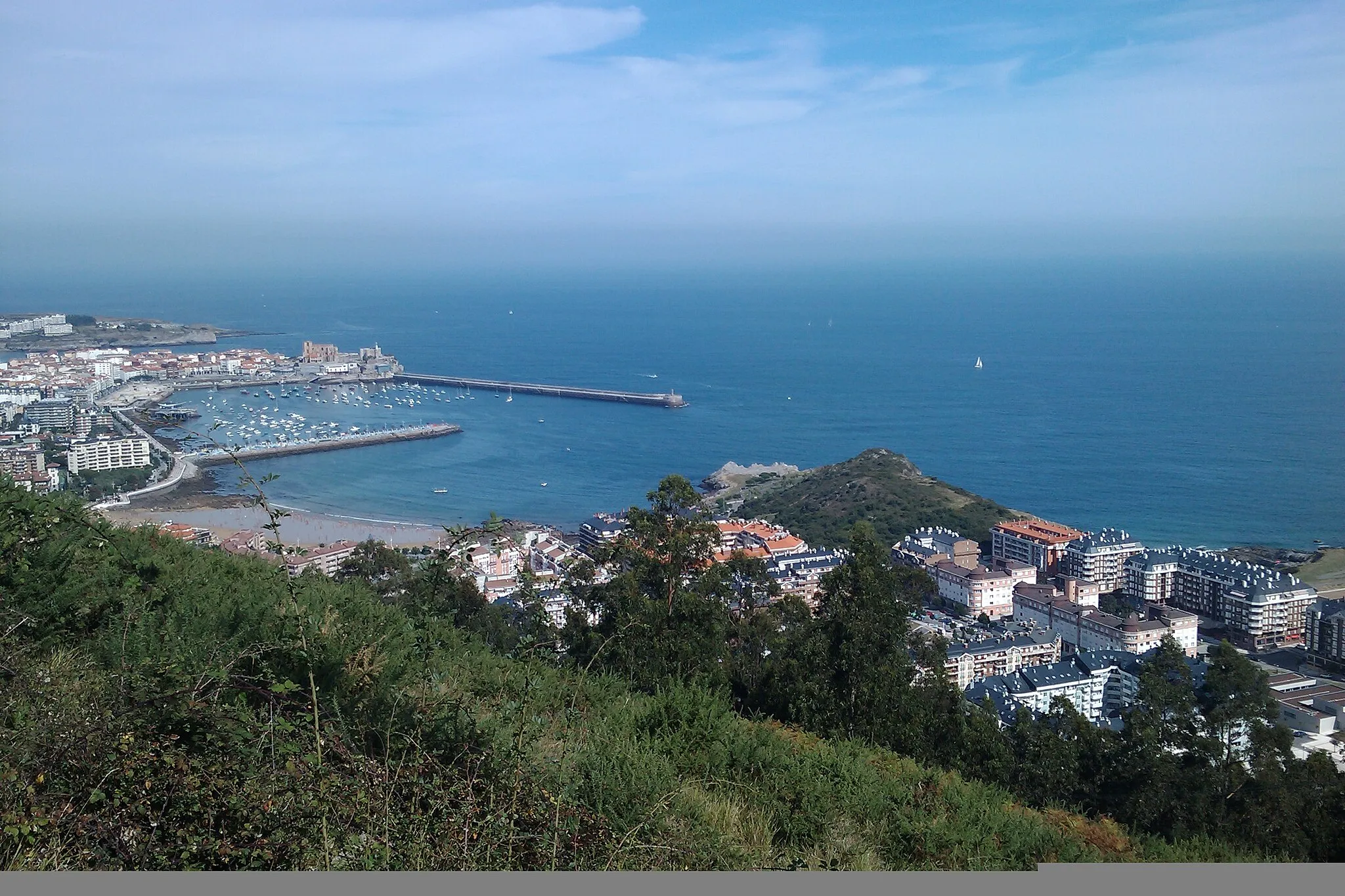 Photo showing: Castro desde la loma