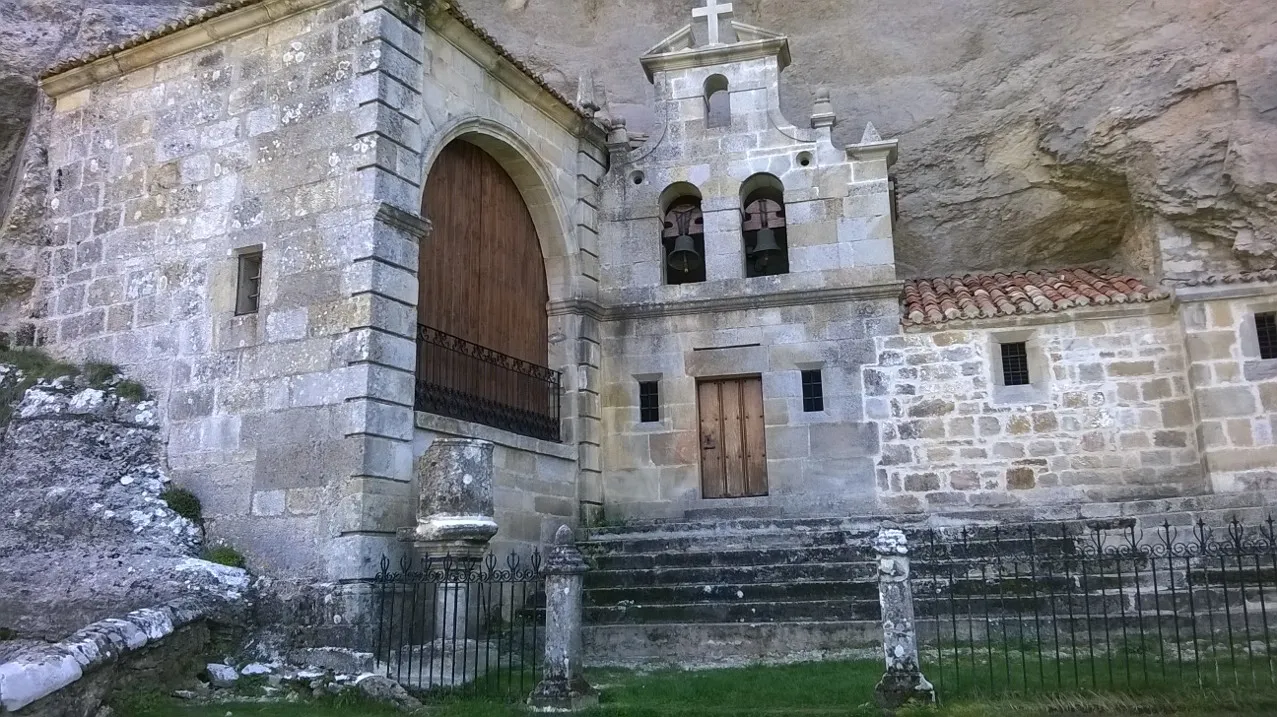 Photo showing: Ermita de San Bernabé. Fachada principal.