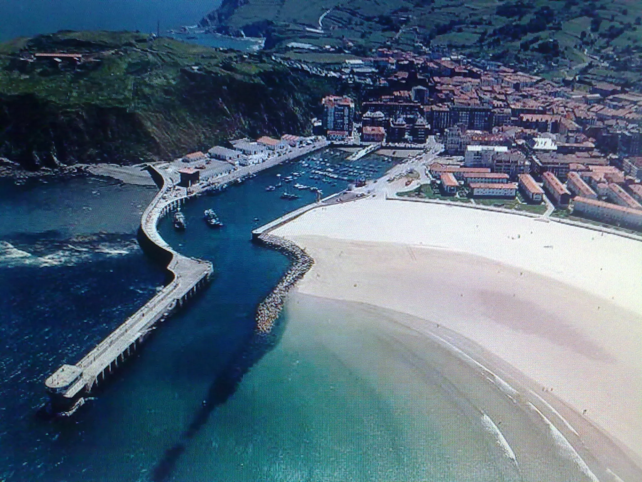 Photo showing: antiguo puerto de la villa de laredo