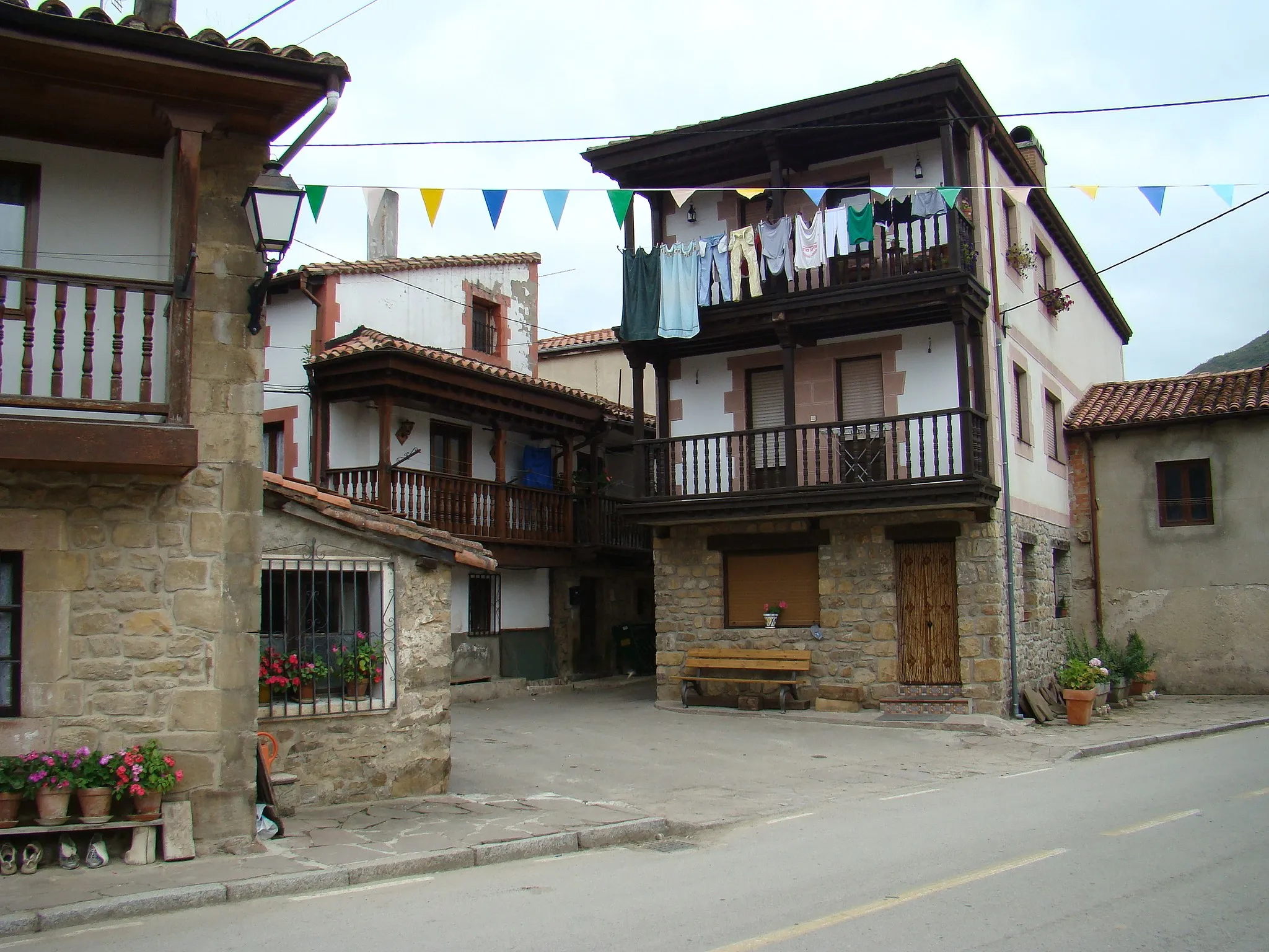 Photo showing: Popular architecture in Cosío, Cantabria (Spain)