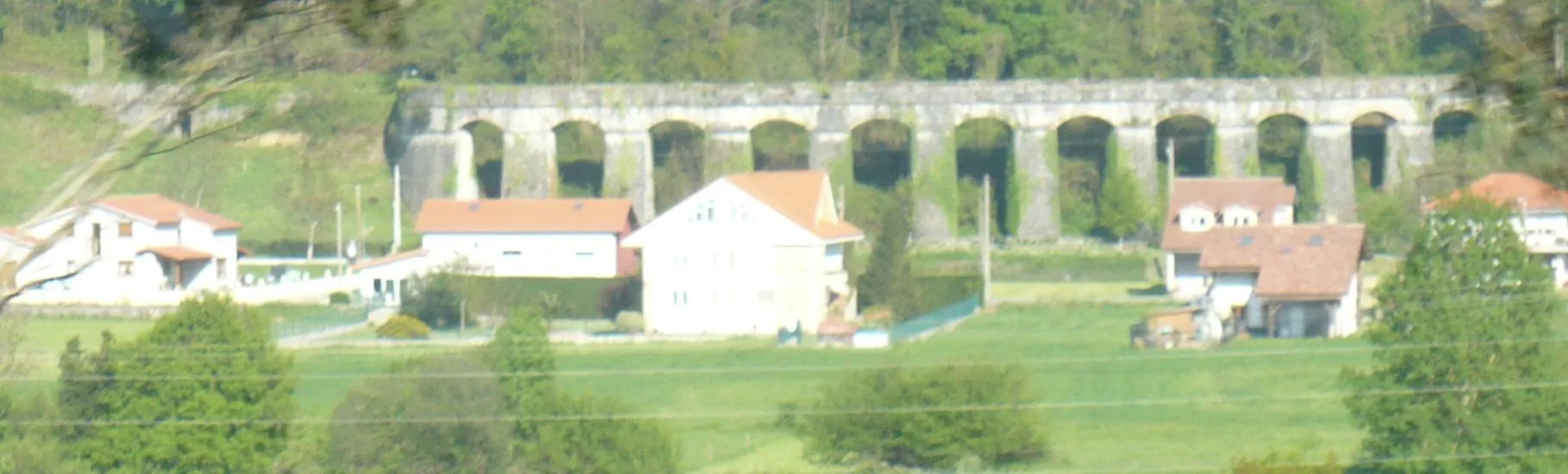 Photo showing: Acueducto de Santiurde de Toranzo (Cantabria)